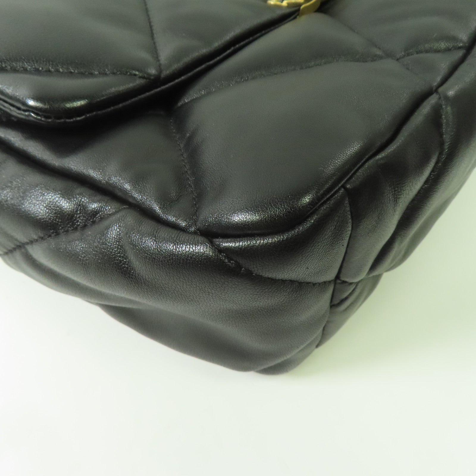 CHANEL 羊皮皮革Chanel 19手挽肩背兩用袋黑色