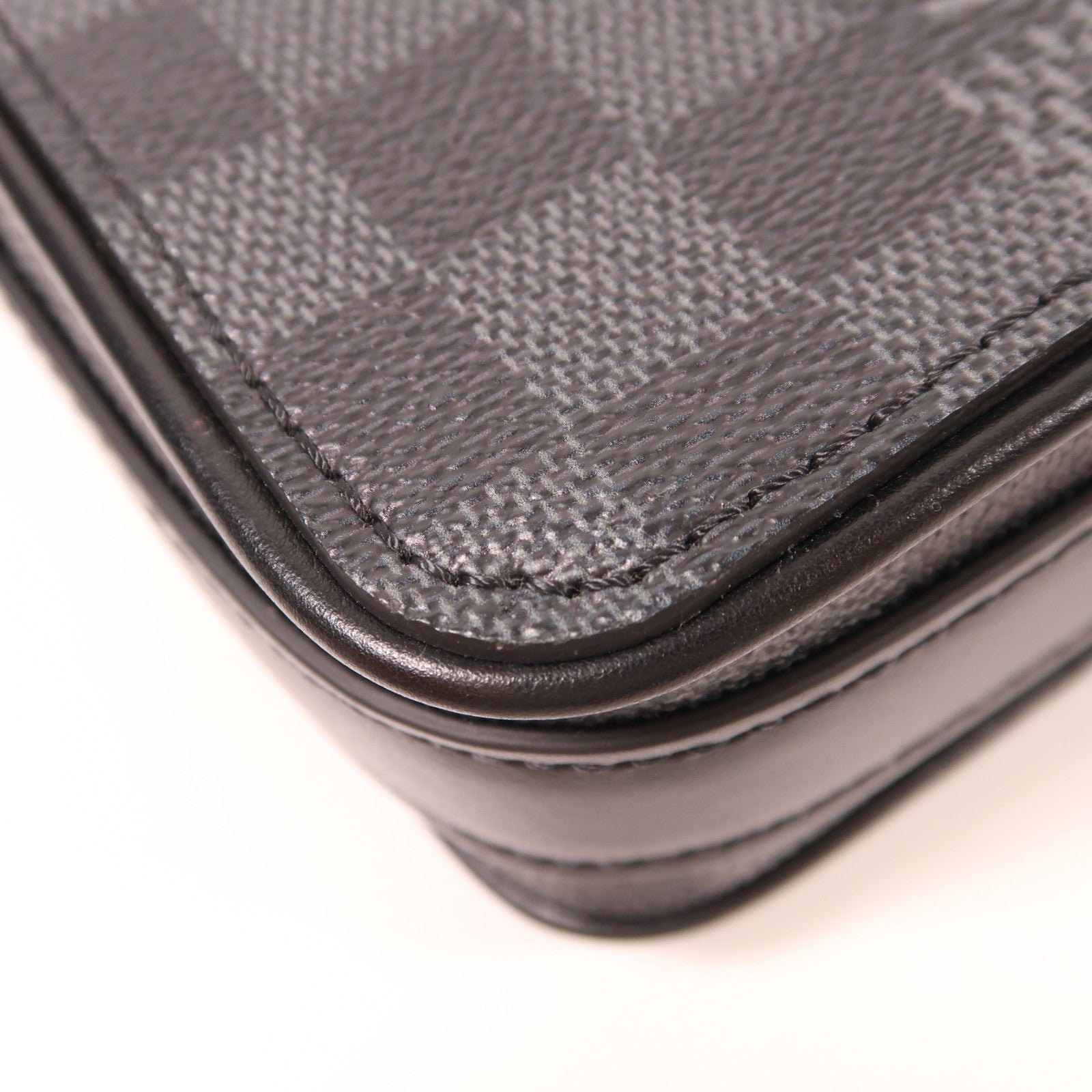LOUIS VUITTON Damier Graphite Studio Messenger銀扣肩背袋黑色