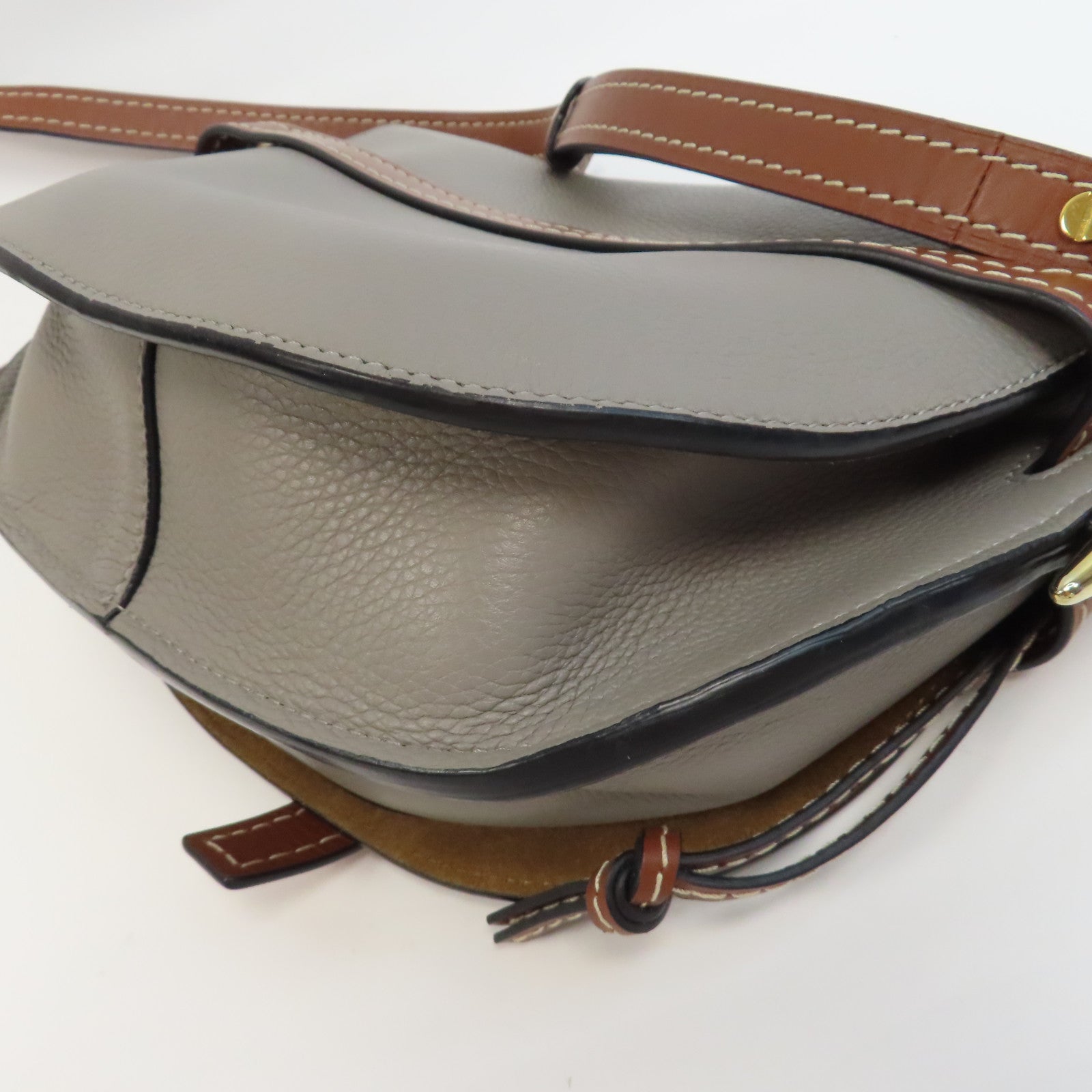 LOEWE 牛皮皮革Gate Small金扣肩背袋灰色