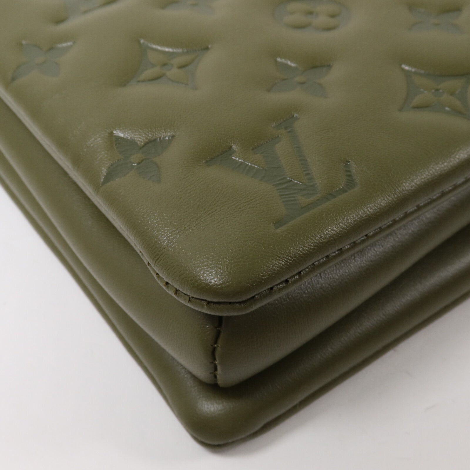 LOUIS VUITTON Monogram Embossed Coussin MM鏈帶手挽肩背兩用袋