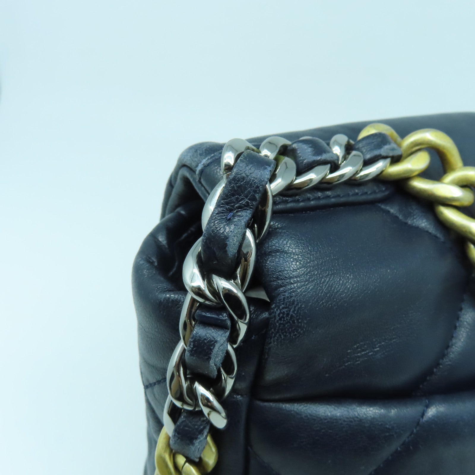 CHANEL 菱格羊皮皮革Chanel 19 Small金扣手挽肩背兩用袋深藍色