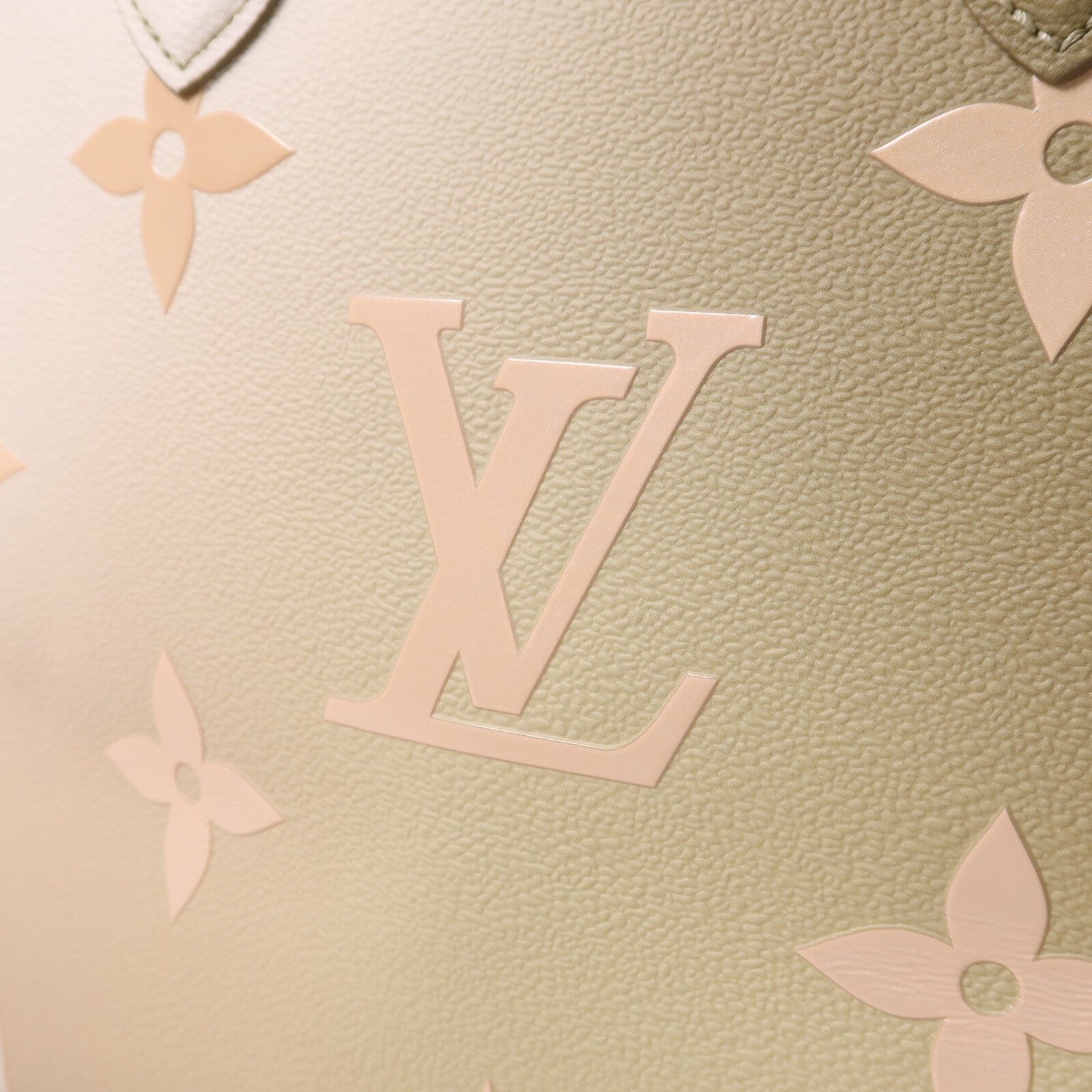 LOUIS VUITTON Monogram Empreinte Gradient On the Go MM金扣手挽肩背兩用袋