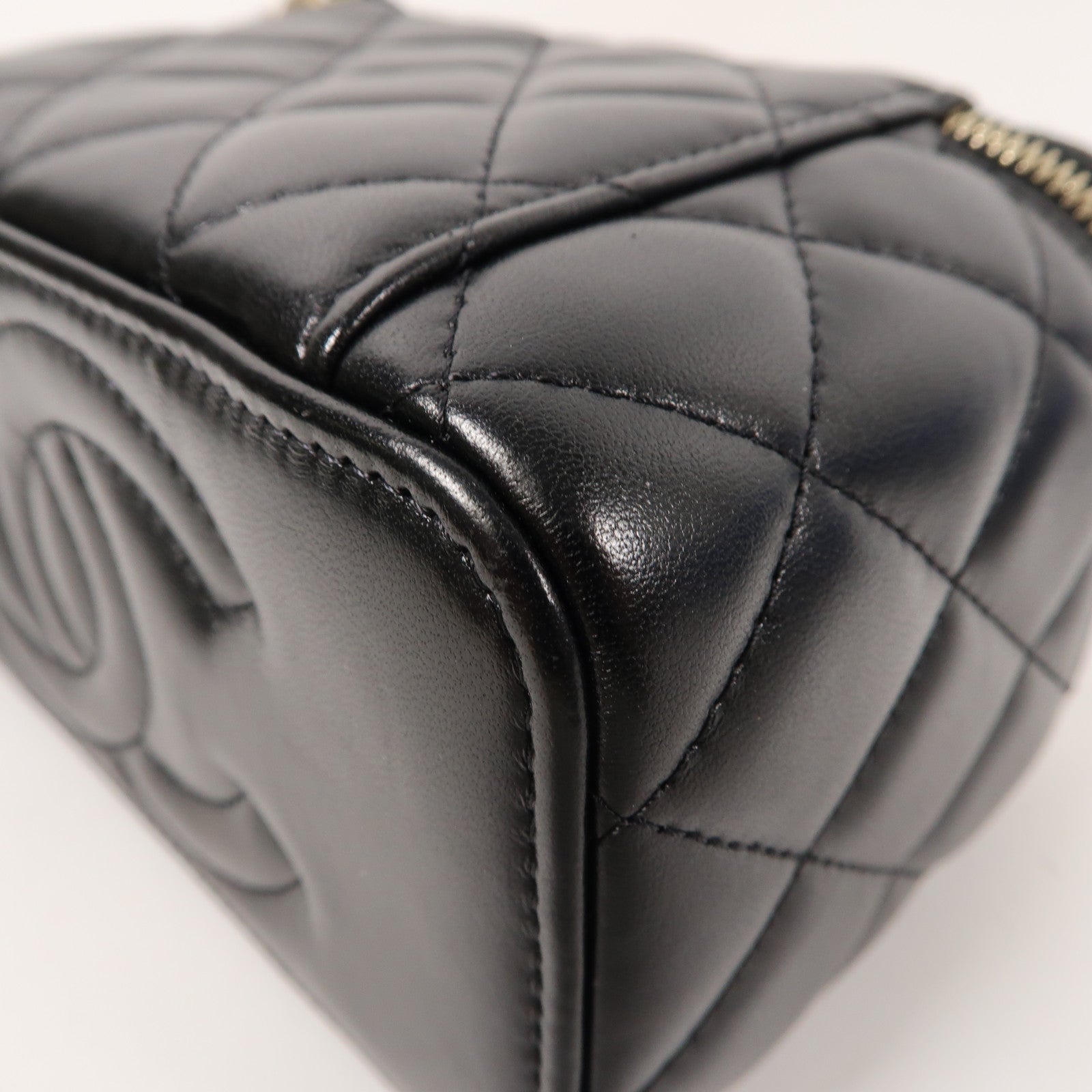 CHANEL 菱格羊皮皮革Chain Shoulder金扣鏈帶肩背袋黑色
