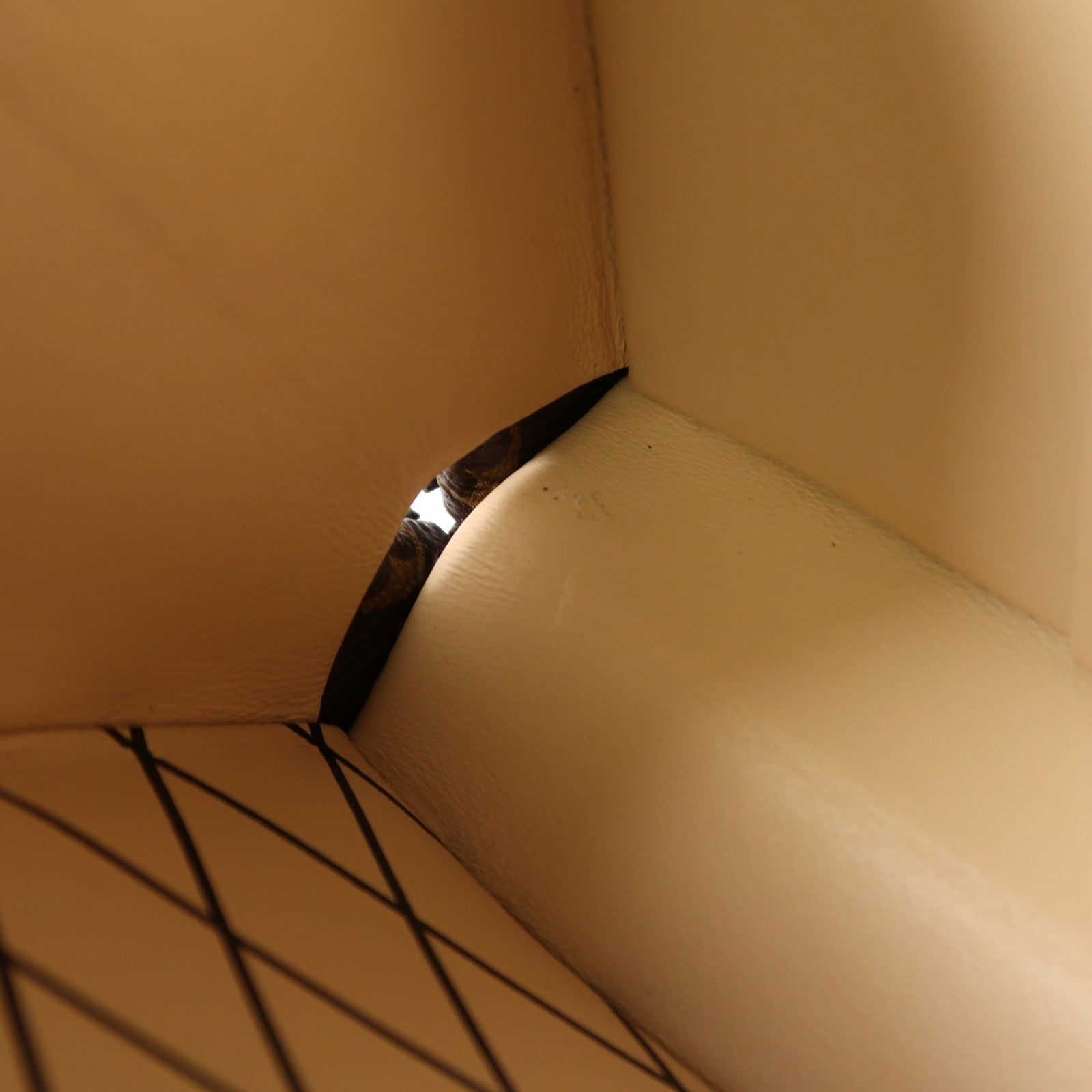 LOUIS VUITTON 【激減優惠】Monogram Petite Malle Shoulder Bag金扣肩背袋