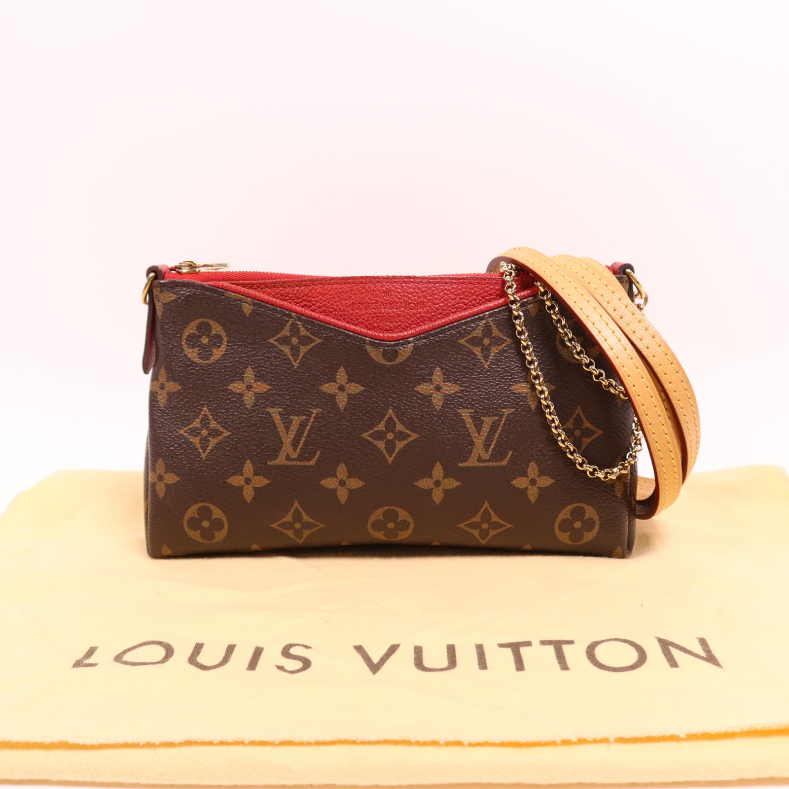 LOUIS VUITTON Monogram Pallas Clutch金扣鏈帶手挽肩背兩用袋