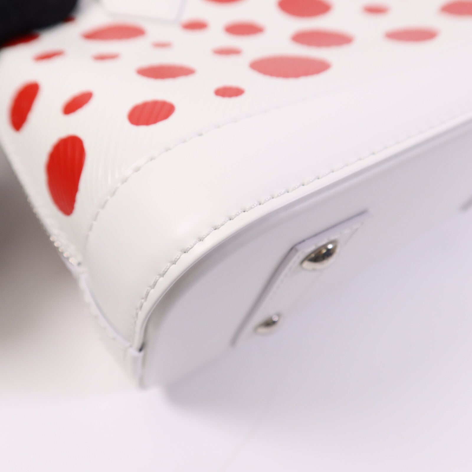LOUIS VUITTON Epi Alma BB x Yayoi Kusama銀扣手挽肩背兩用袋