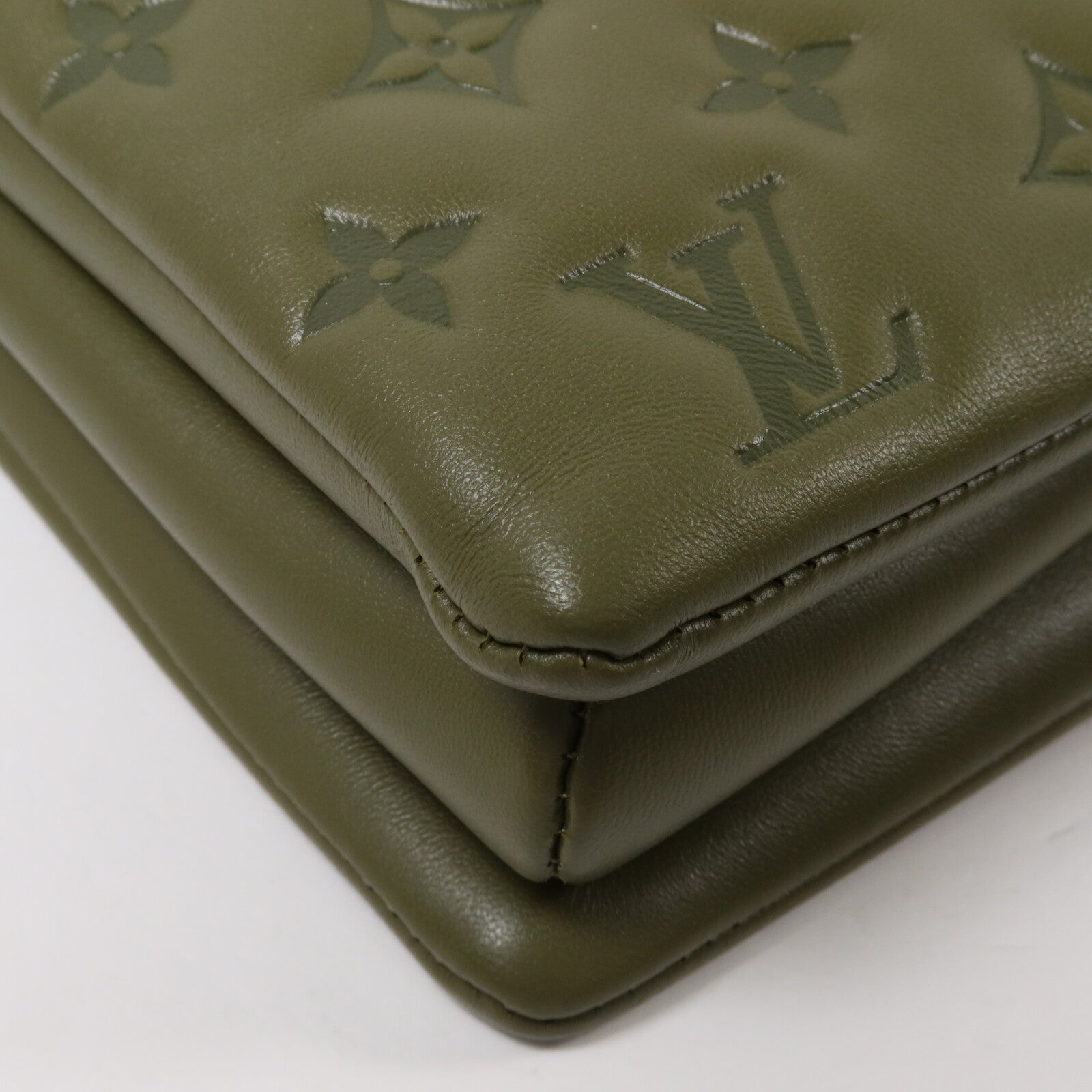 LOUIS VUITTON Monogram Embossed Coussin MM鏈帶手挽肩背兩用袋