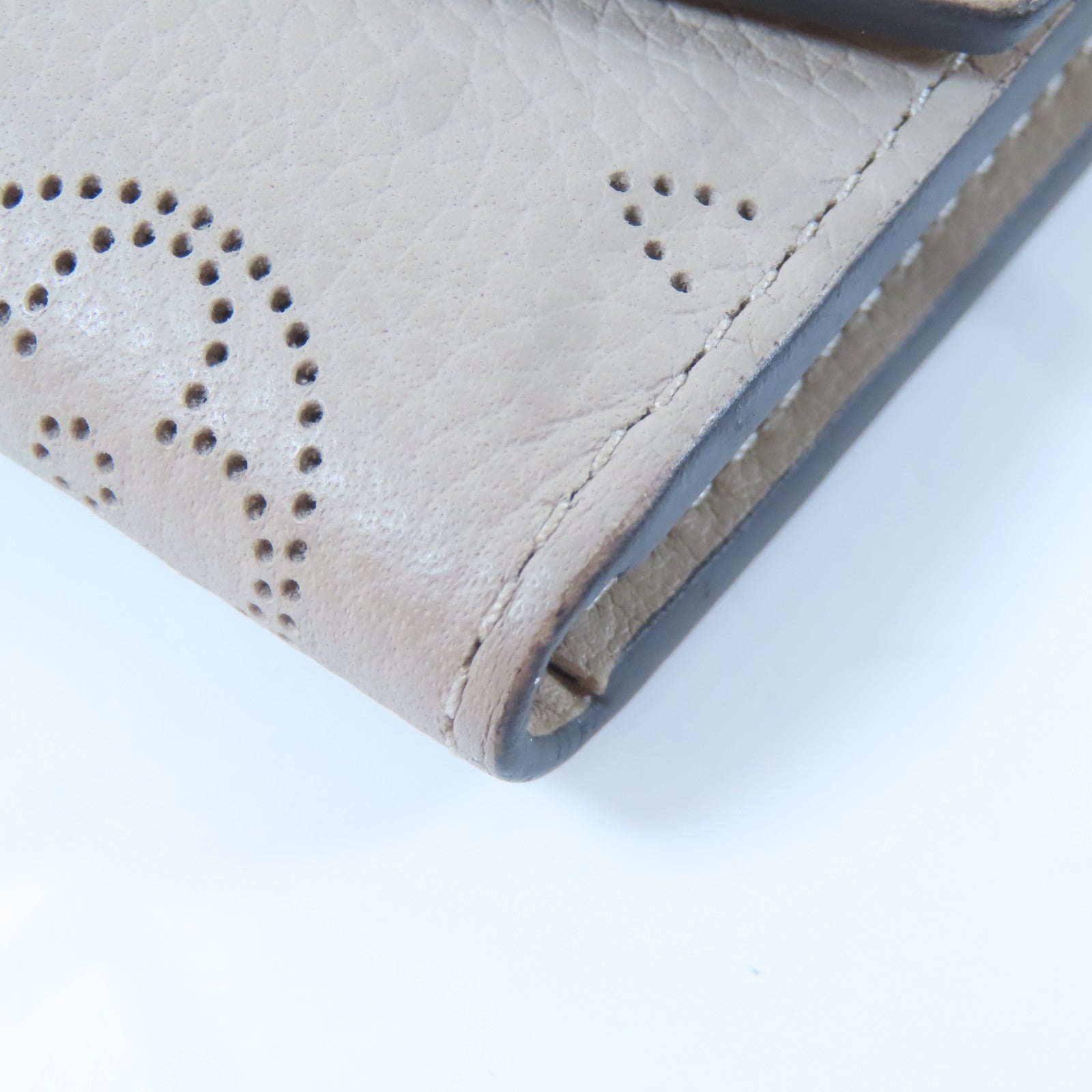 LOUIS VUITTON Mahina Anae銀扣零錢包米色