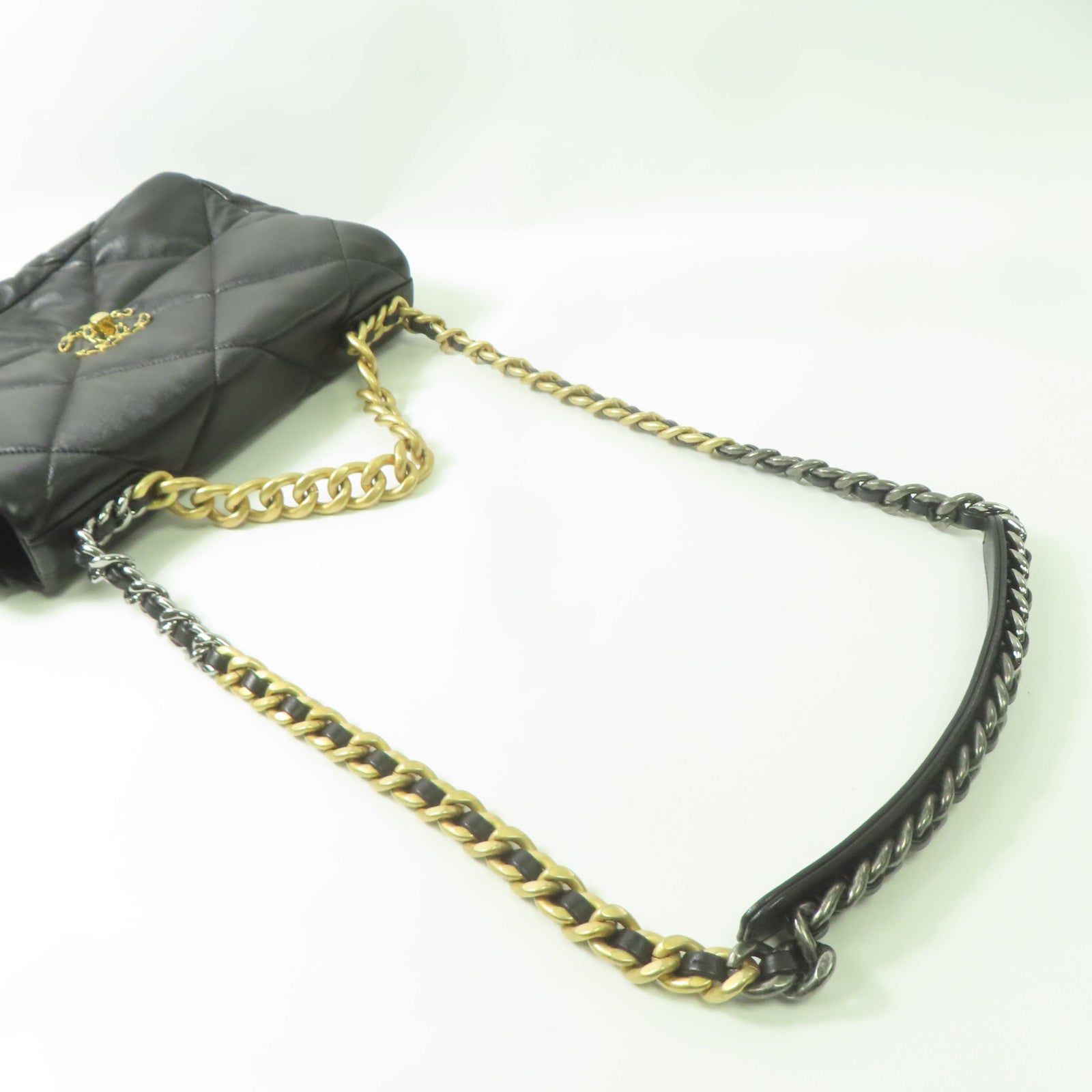 CHANEL 羊皮皮革Chanel 19手挽肩背兩用袋黑色