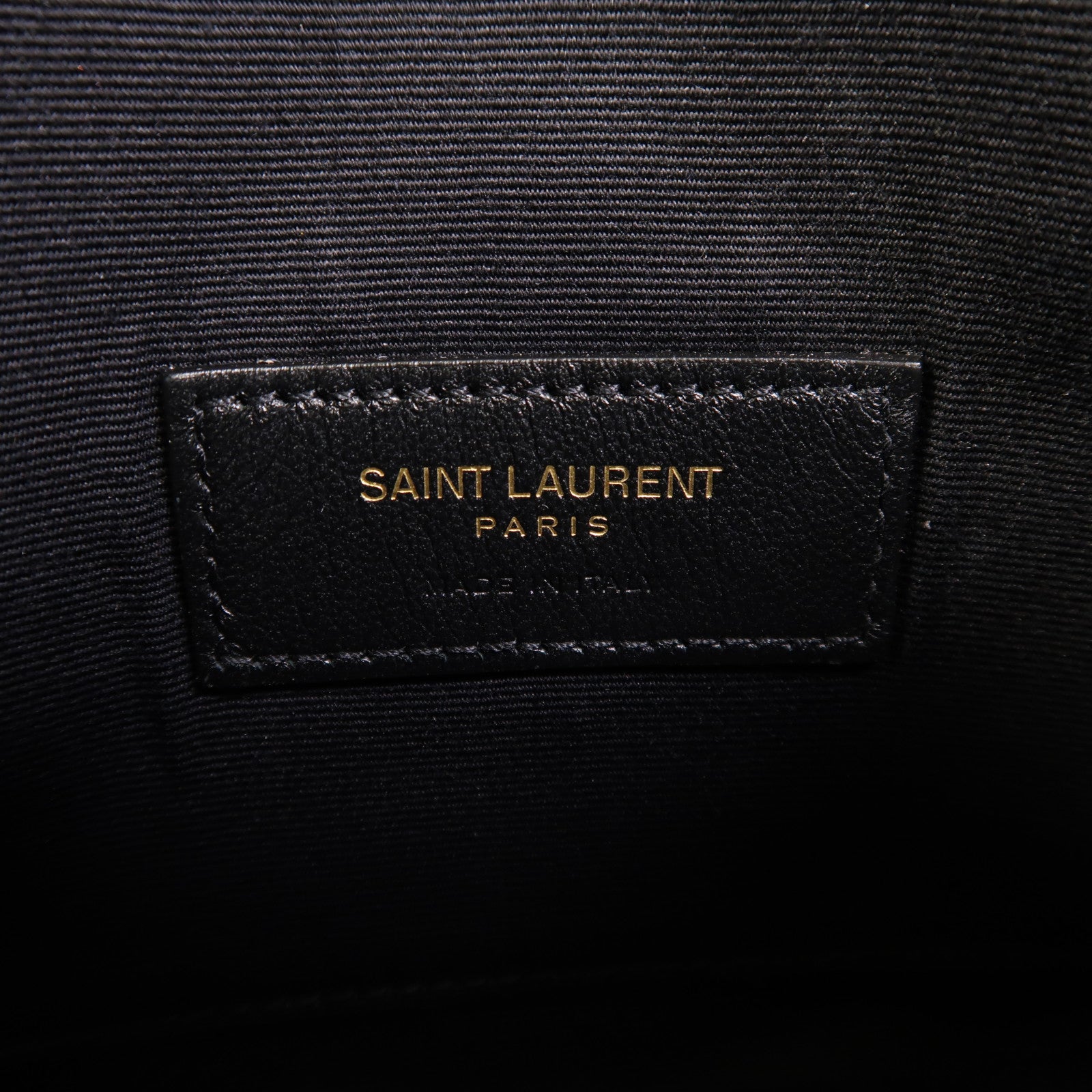 YVES SAINT LAURENT 牛皮皮革Pouch金扣手拿包