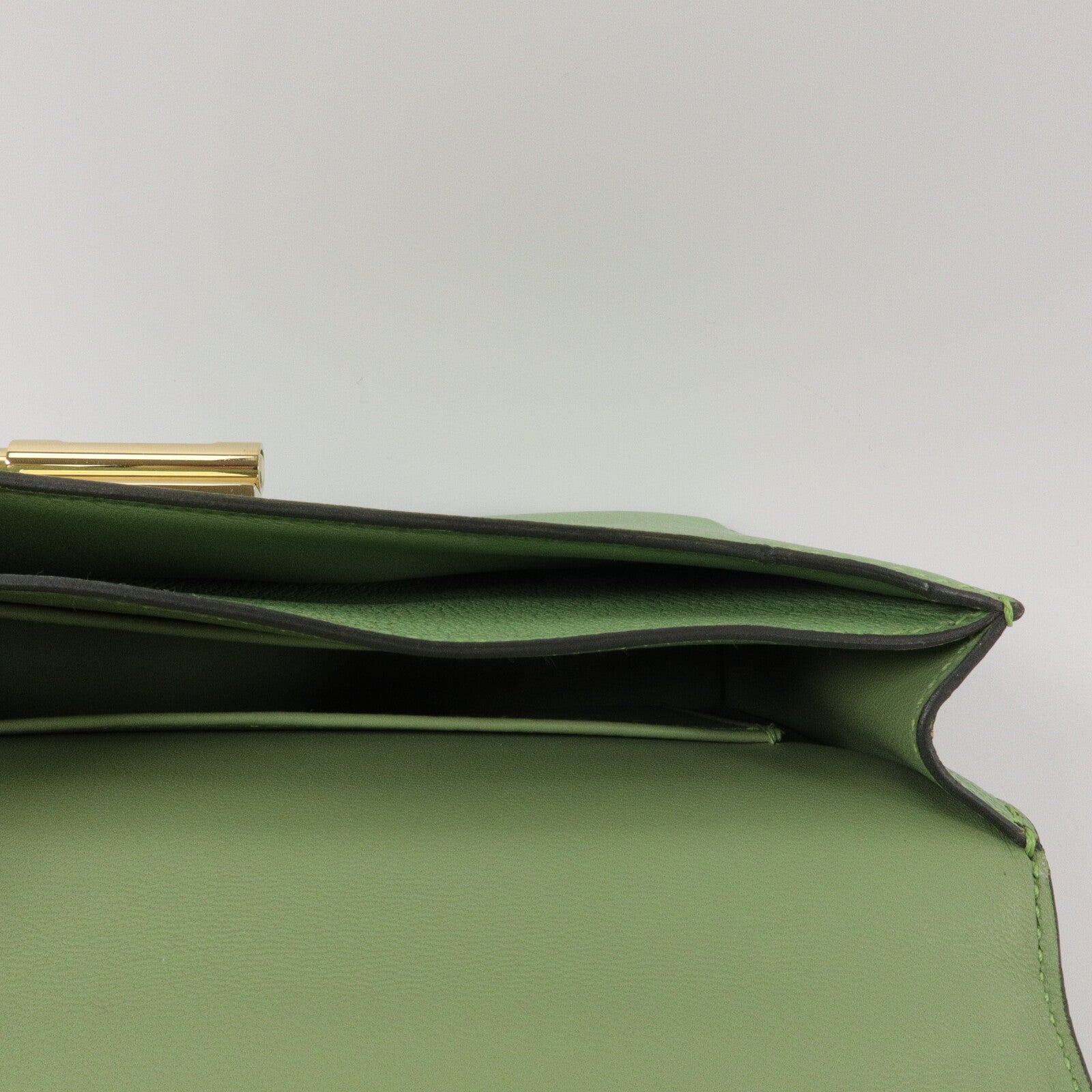 HERMES Chevre皮革Verrou Mini鏈帶肩背袋Vert Criquet