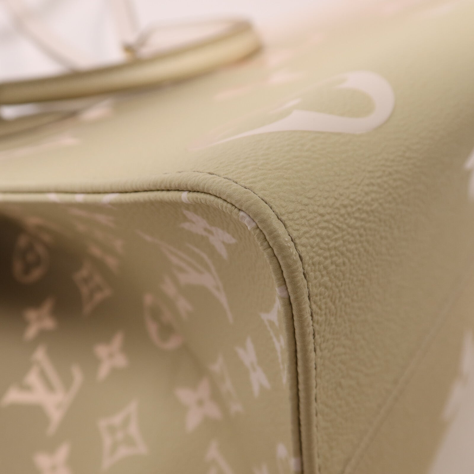 LOUIS VUITTON Monogram Empreinte Gradient On the Go MM金扣手挽肩背兩用袋