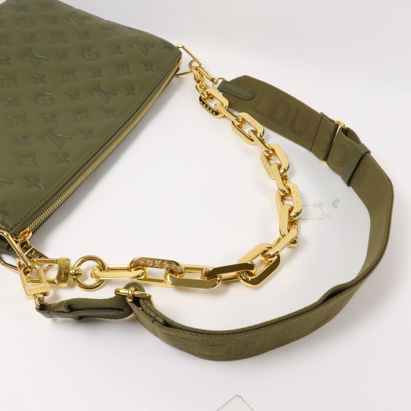 LOUIS VUITTON Monogram Embossed Coussin MM鏈帶手挽肩背兩用袋