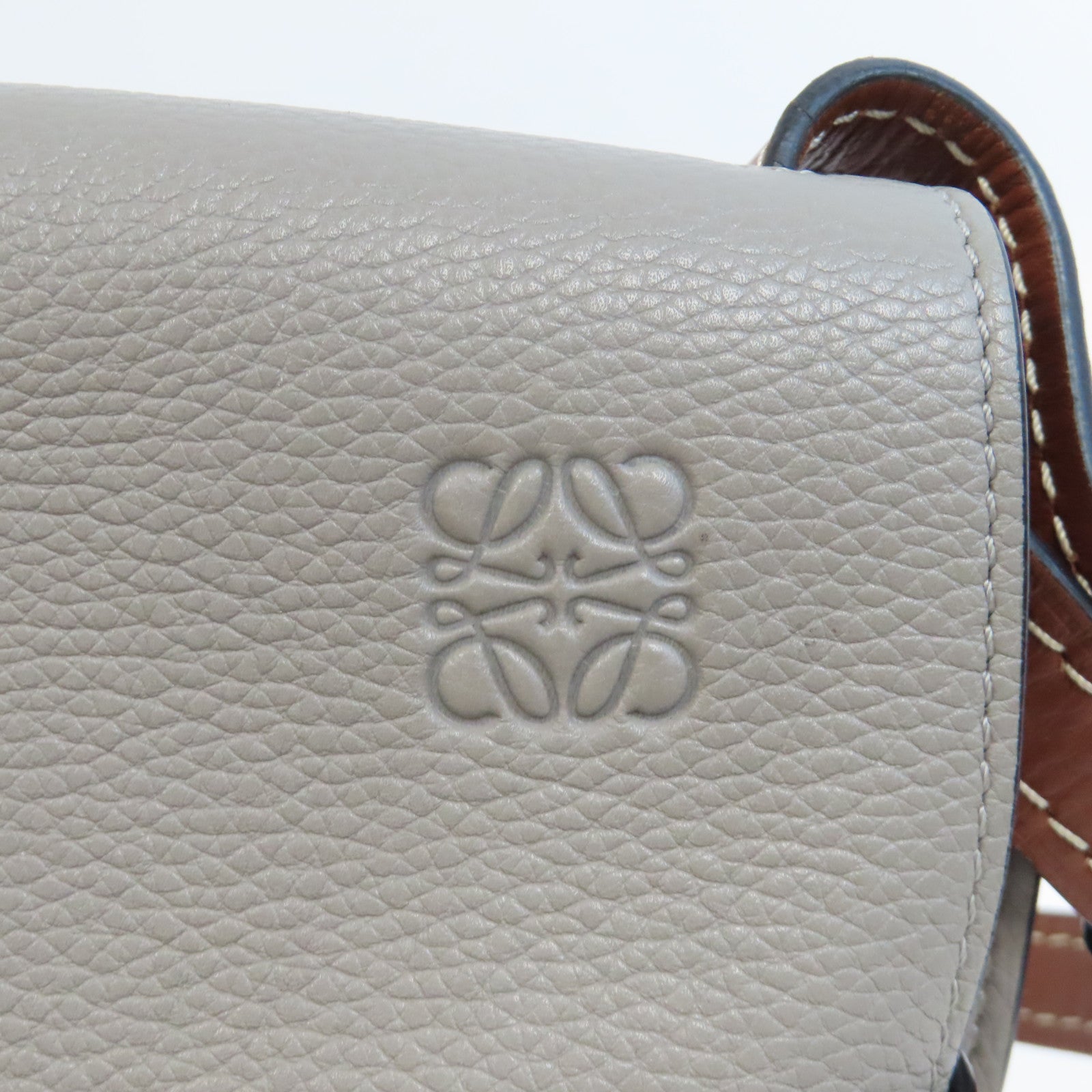 LOEWE 牛皮皮革Gate Small金扣肩背袋灰色