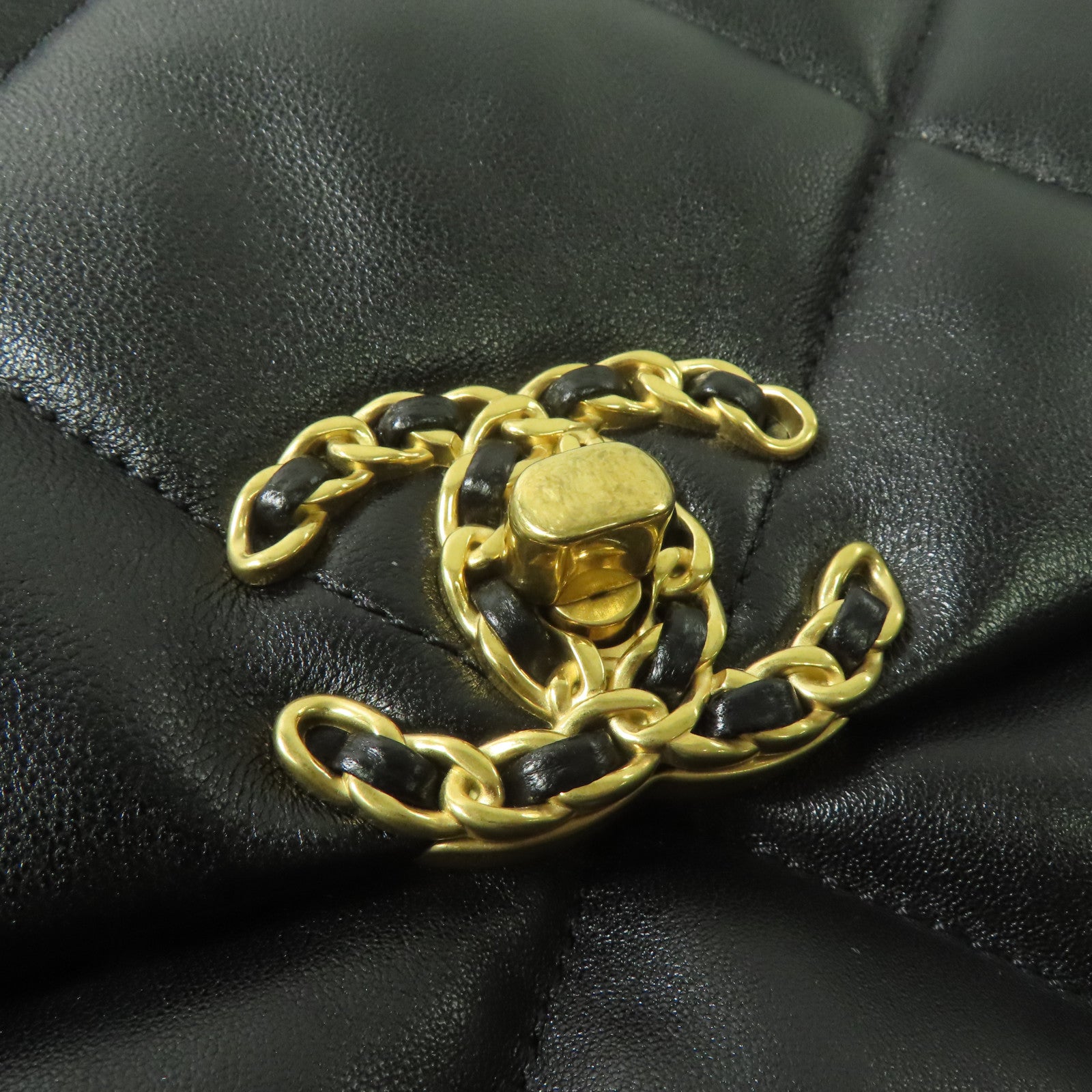 CHANEL 羊皮皮革Chanel 19手挽肩背兩用袋黑色