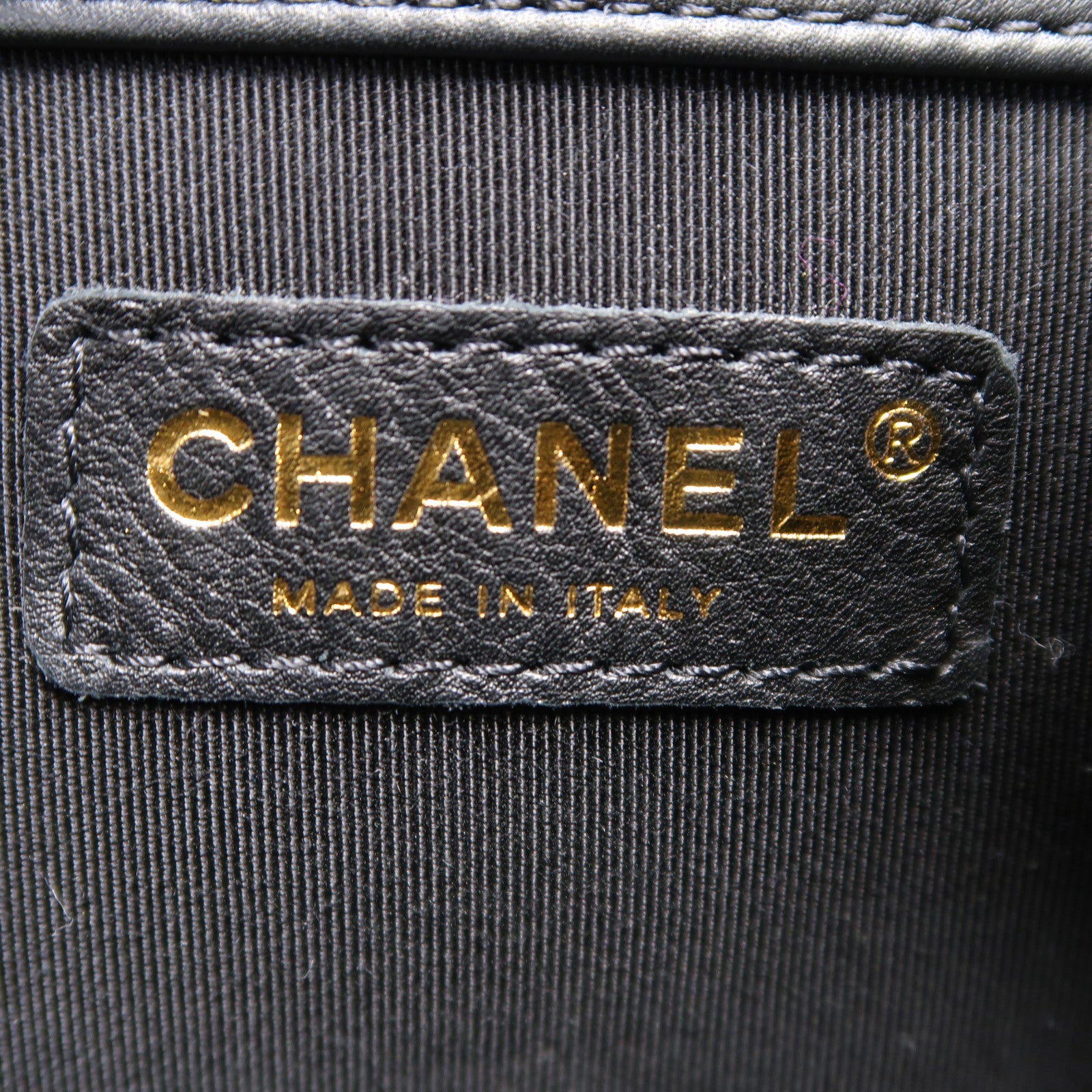 CHANEL 菱格羊皮皮革Bucket Bag金扣鏈帶肩背袋黑色