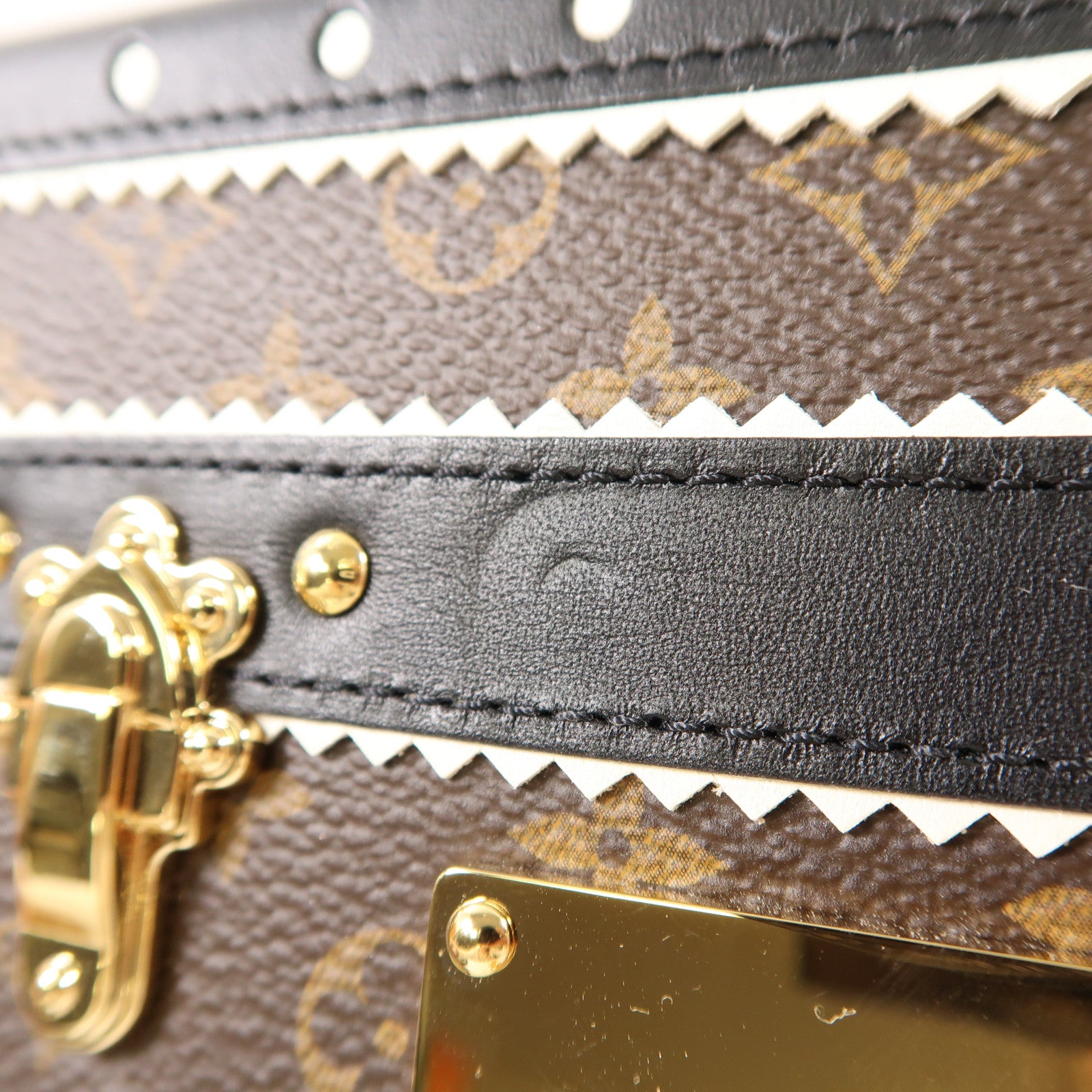 LOUIS VUITTON Monogram Petite Malle Shoulder Bag金扣肩背袋