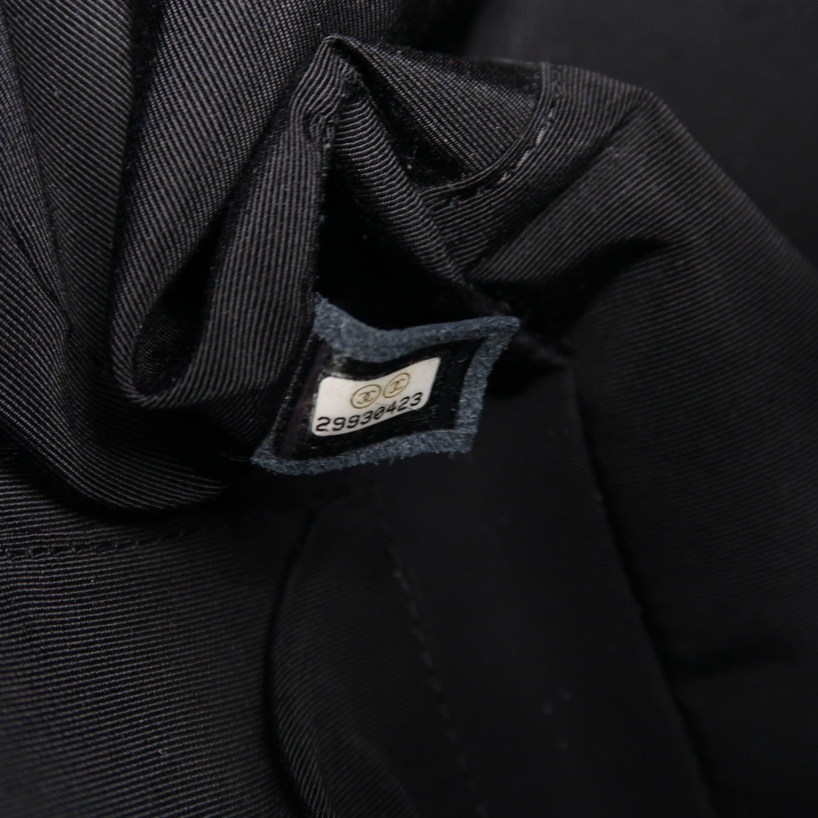 CHANEL 菱格羊皮皮革Bucket Bag金扣鏈帶肩背袋黑色
