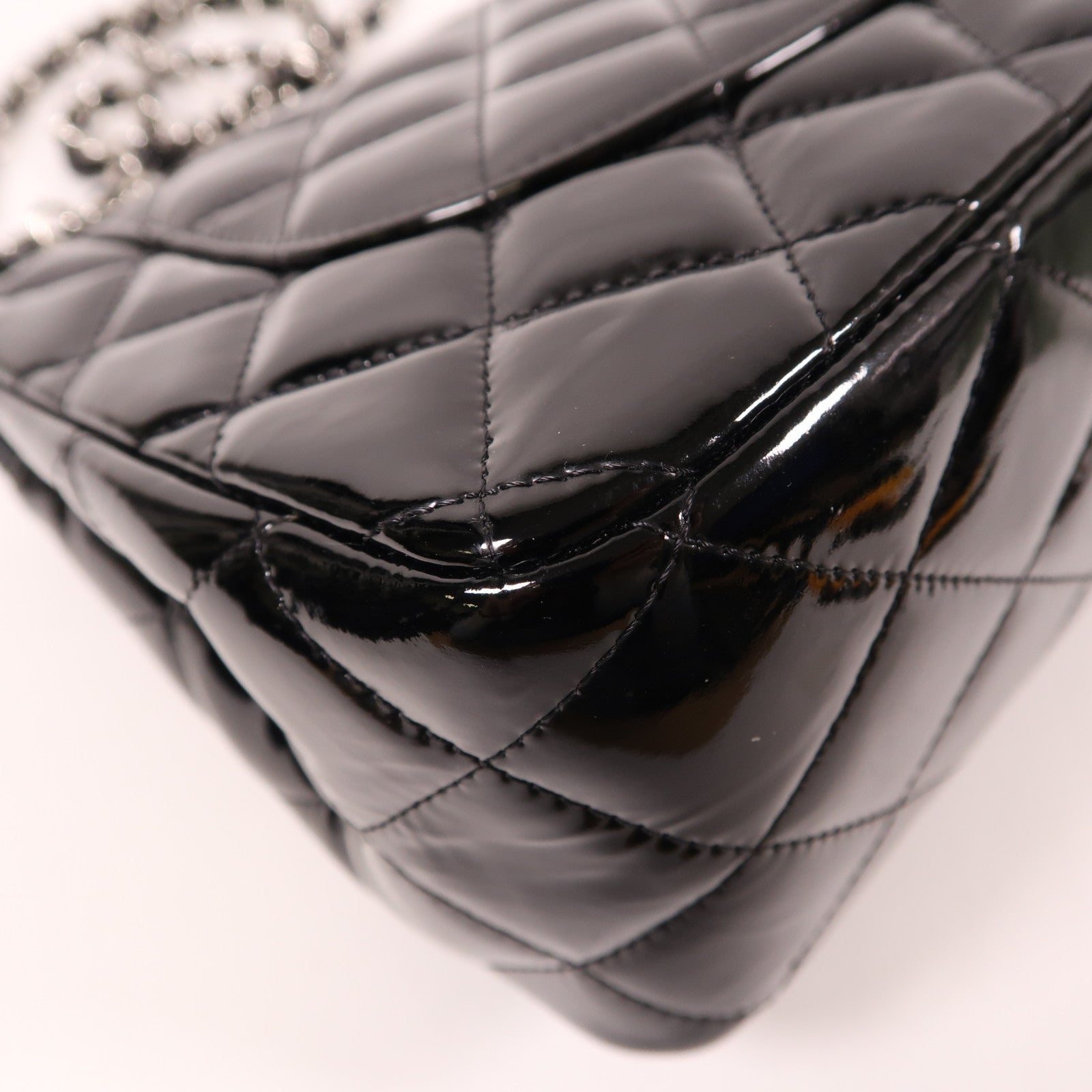 CHANEL 漆皮皮革Large Classic銀扣肩背袋黑色