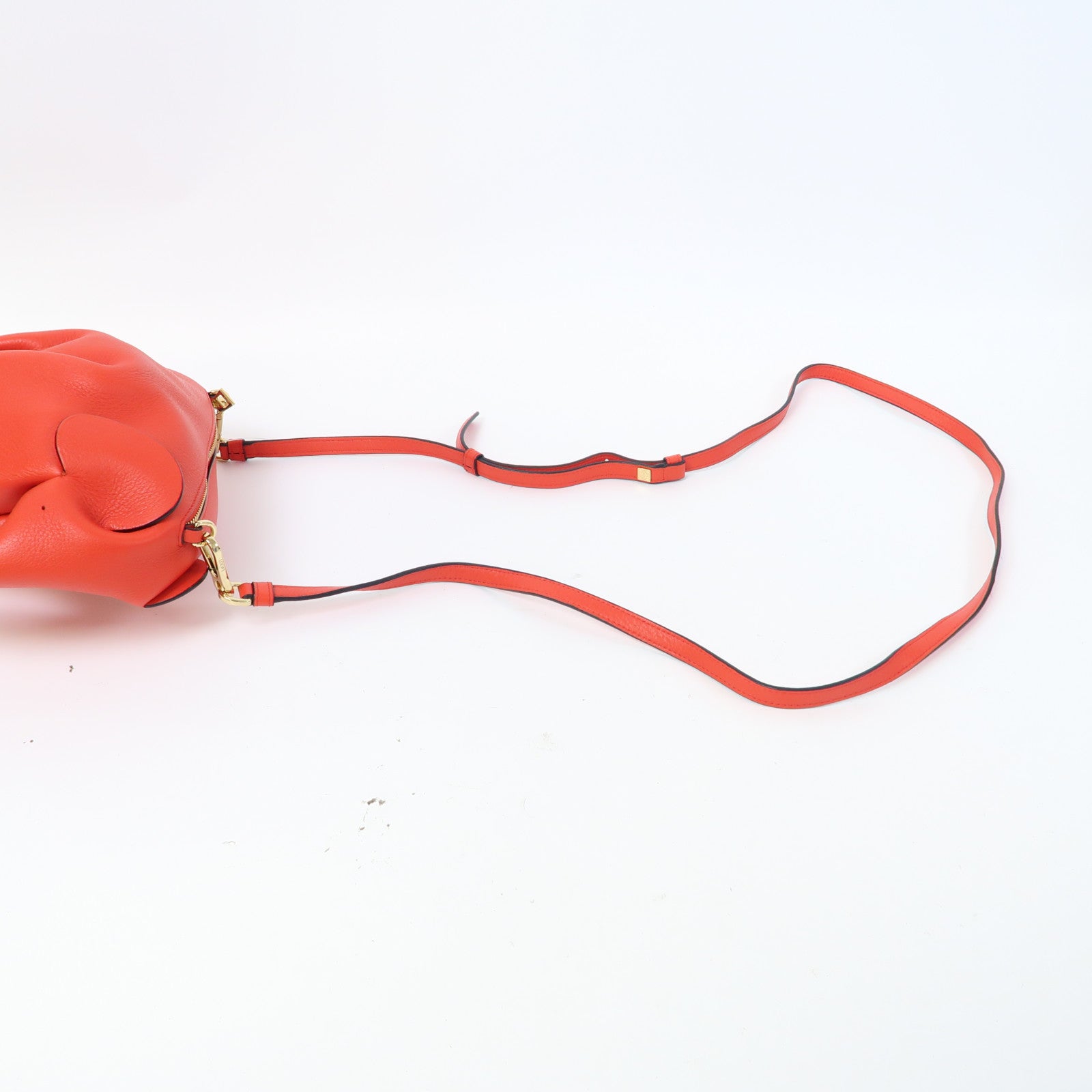 LOEWE 牛皮皮革Shoulder Bag金扣肩背袋紅色