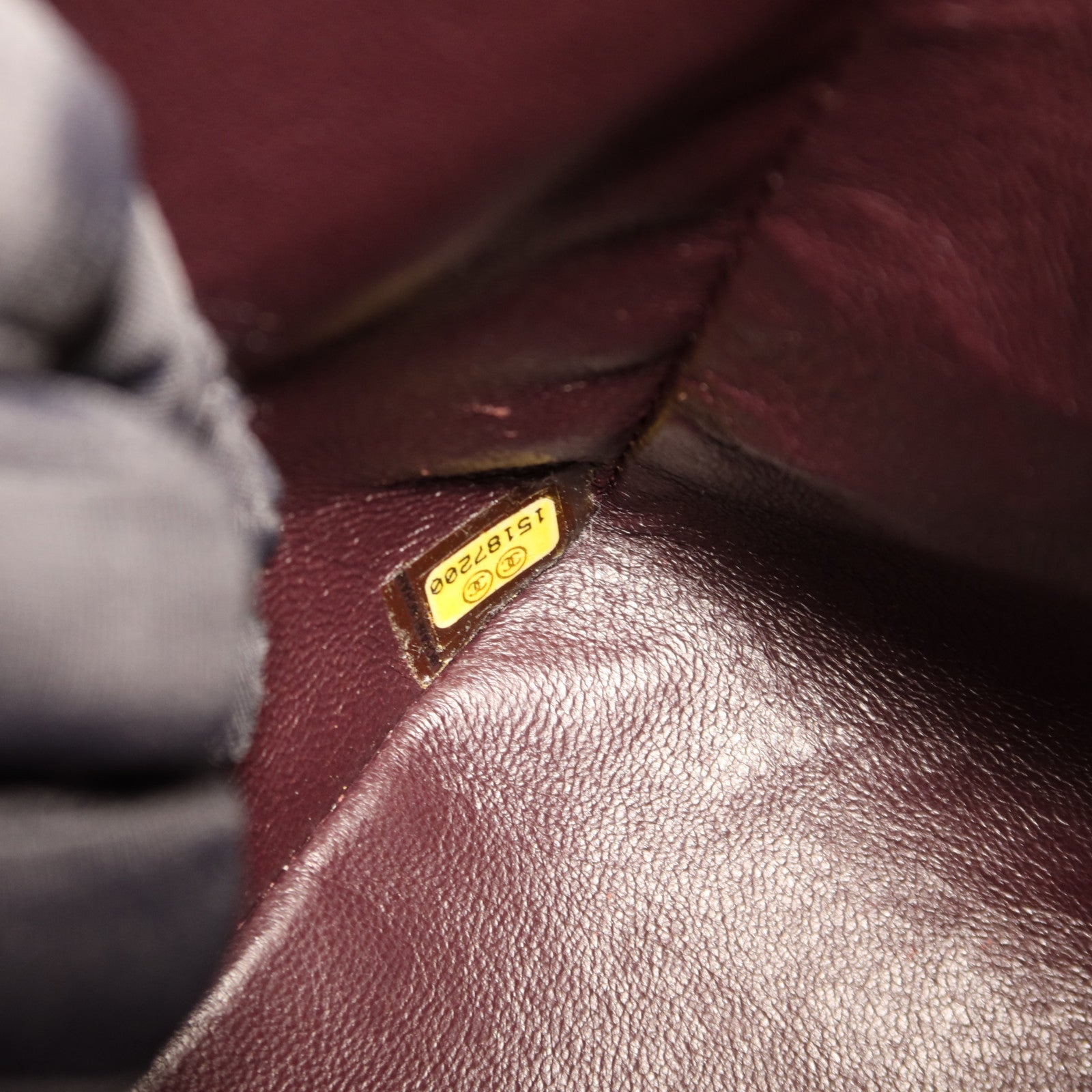 CHANEL 羊皮皮革Maxi Classic銀扣鏈帶肩背袋