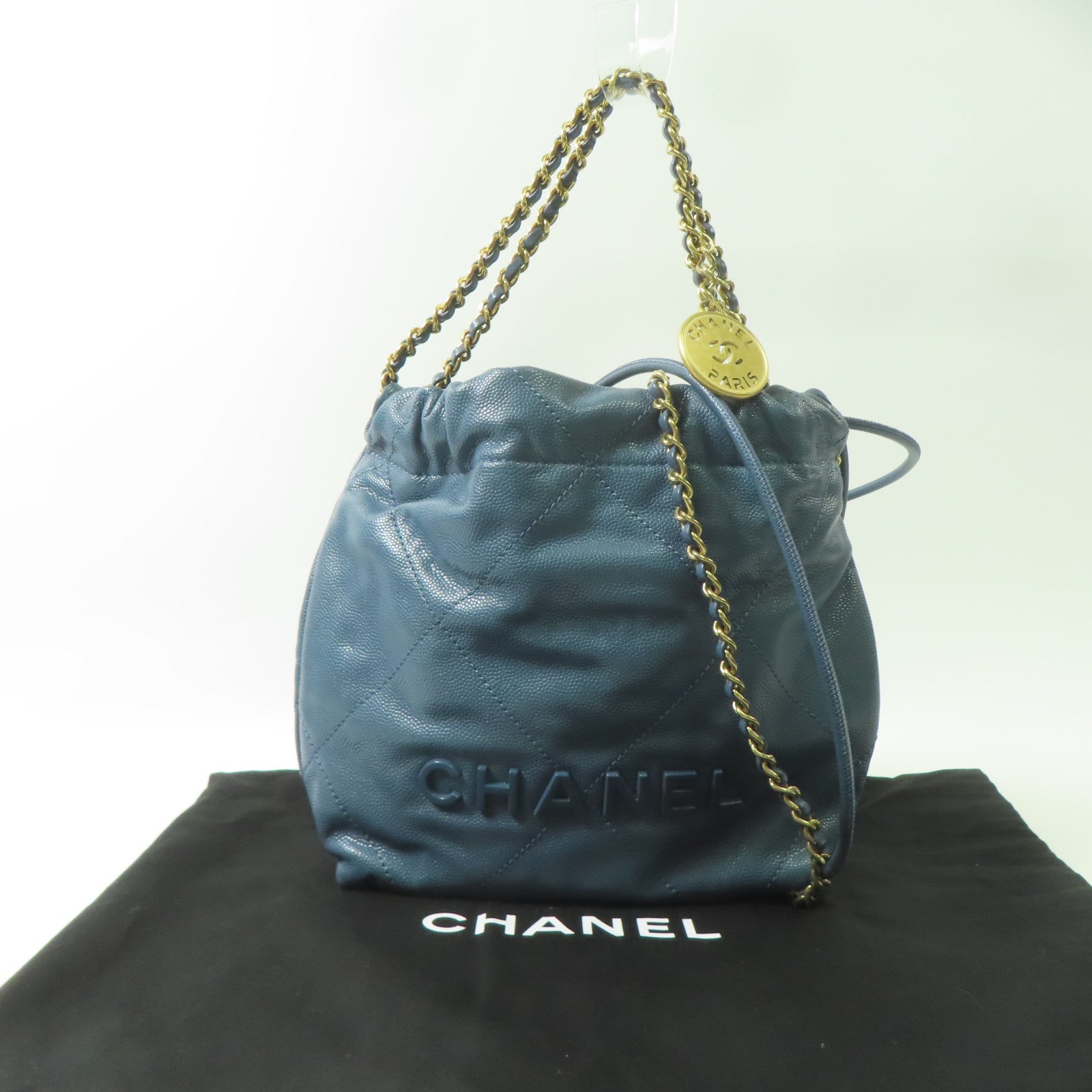 CHANEL 牛皮皮革Chanel 22 Mini金扣手挽肩背兩用袋藍色