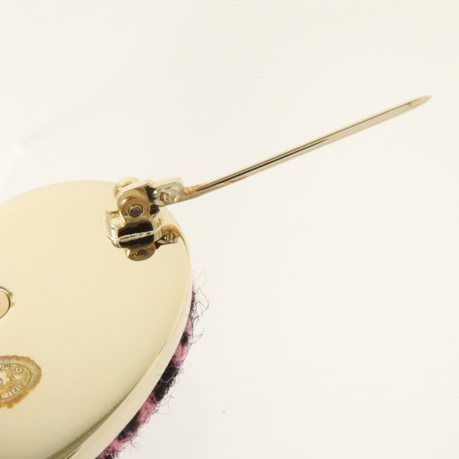 CHANEL 斜紋軟呢/金屬Brooch胸針