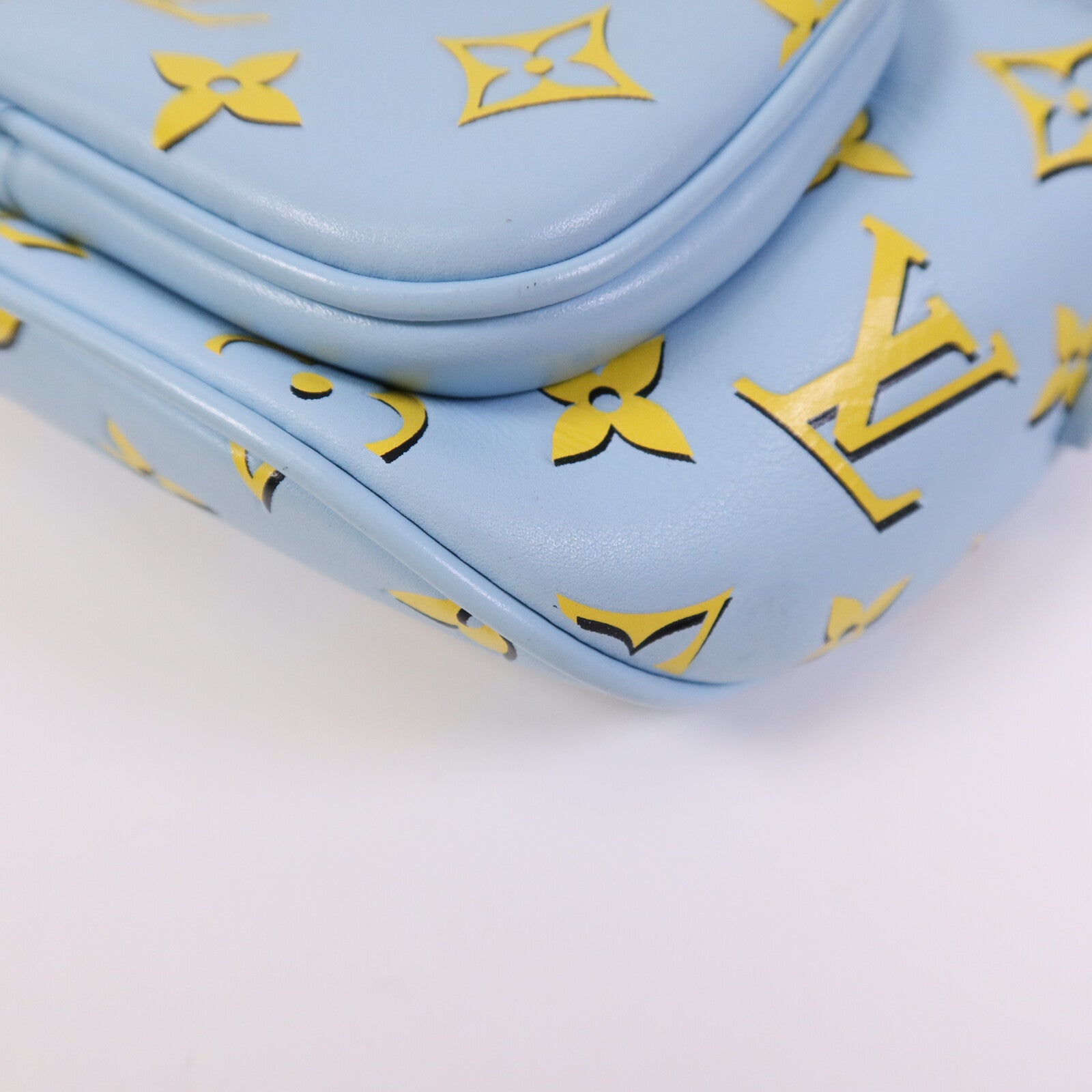 LOUIS VUITTON 【激減優惠】Empreinte Mini Bumbag金扣肩背袋