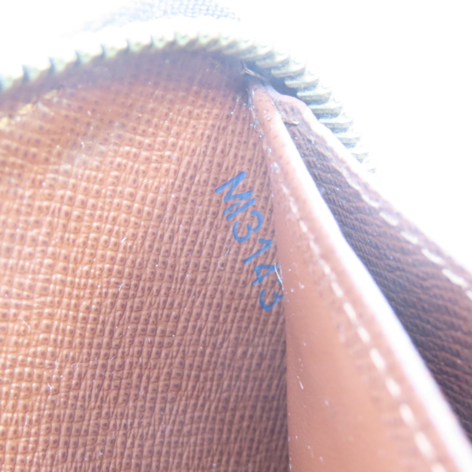 LOUIS VUITTON Monogram Zipper Long Wallet金扣長錢包啡色