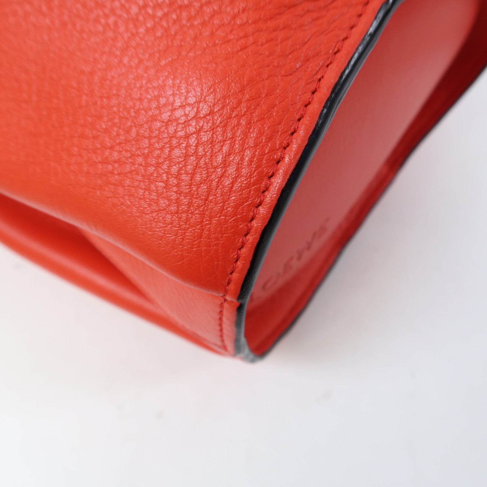 LOEWE 牛皮皮革Shoulder Bag金扣肩背袋紅色