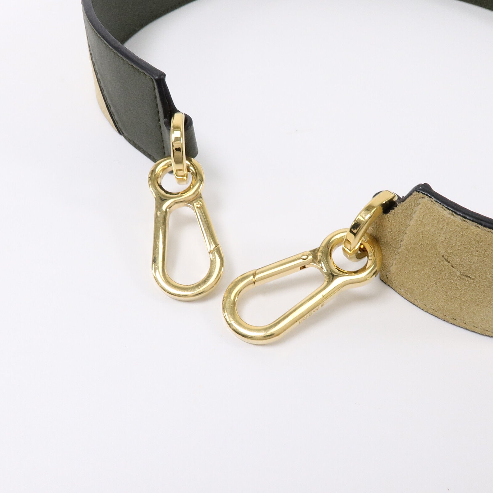 LOEWE 牛皮皮革Shoulder Strap銀扣肩帶