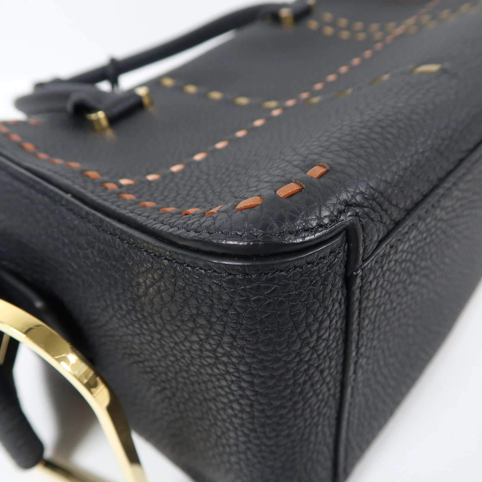 Delvaux 牛皮皮革Cool Box MM金扣手挽肩背兩用袋黑色