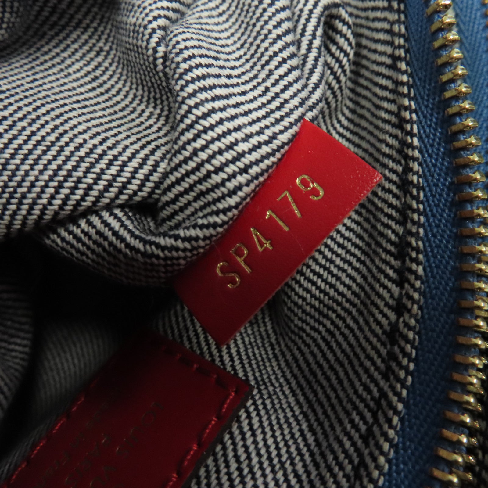 LOUIS VUITTON Monogram Denim Patchwork Multi Pochette Accessoires Shoulder Bag金扣肩背袋藍色/紅色