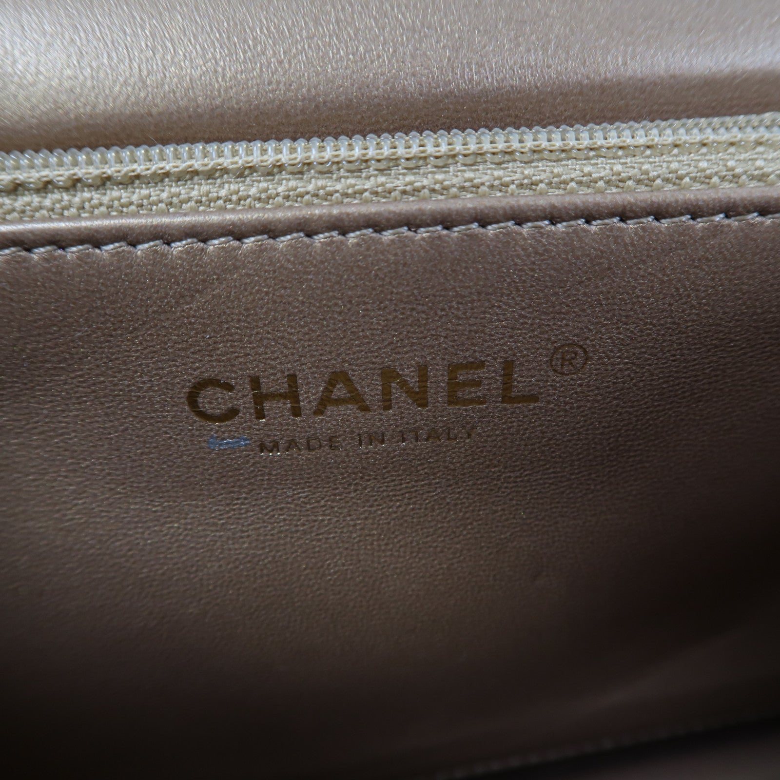 CHANEL 菱格皮革Chain Shoulder金扣鏈帶肩背袋黑色