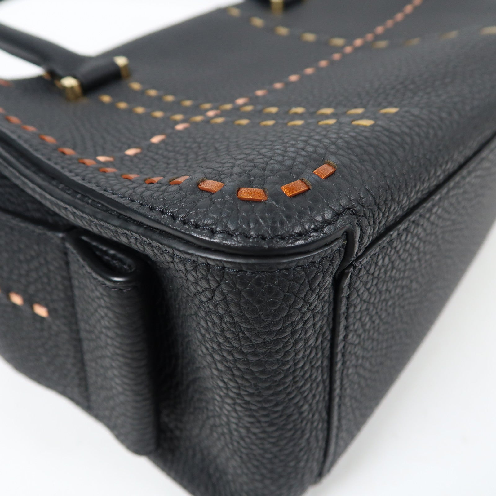 Delvaux 牛皮皮革Cool Box MM金扣手挽肩背兩用袋黑色