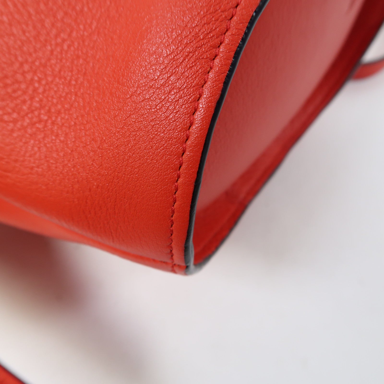 LOEWE 牛皮皮革Shoulder Bag金扣肩背袋紅色