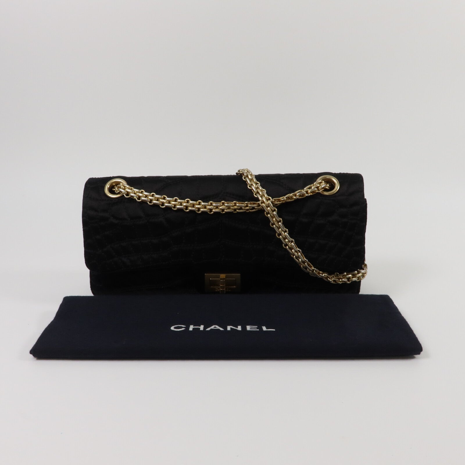 CHANEL Satin 2.55 East West鏈帶肩背袋