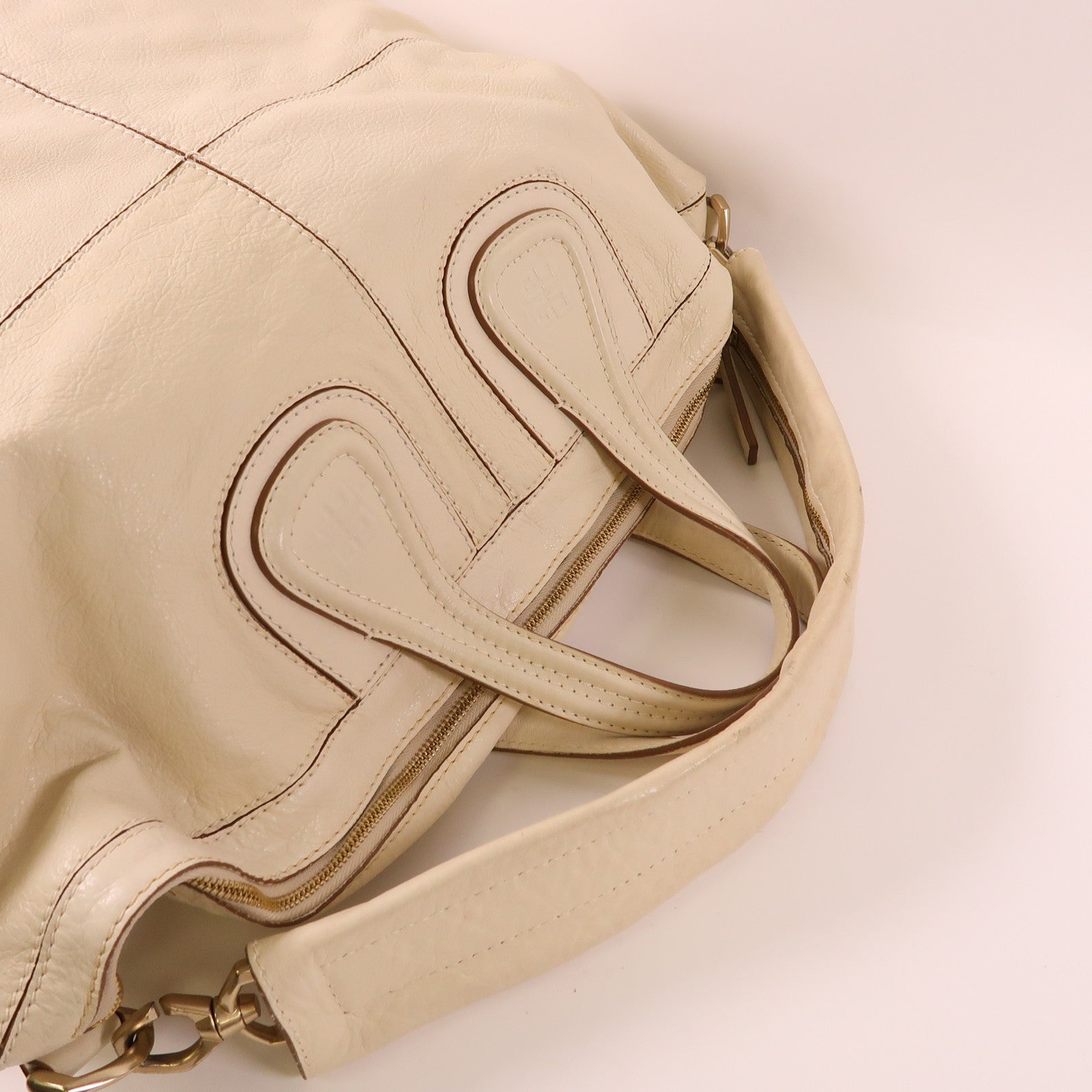 GIVENCHY 牛皮皮革2 Way Shoulder金扣手挽肩背兩用袋