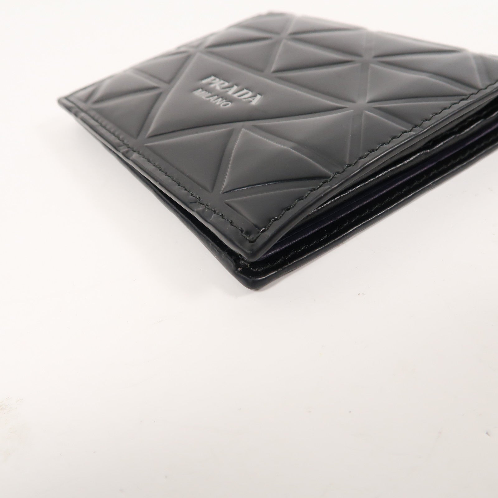 PRADA 【激減優惠】皮革Brushed Wallet折疊錢包黑色