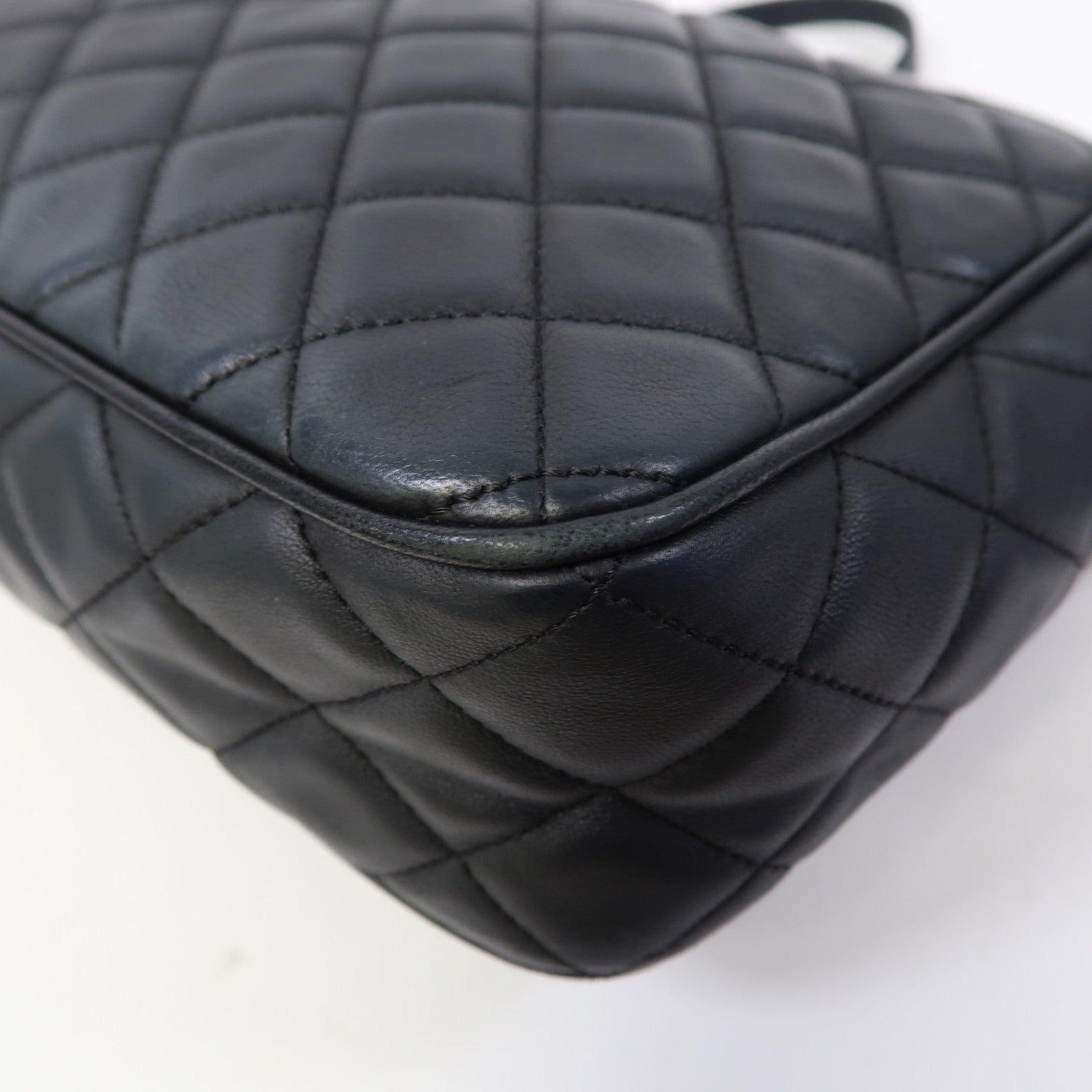 CHANEL 菱格牛皮皮革Chain Shoulder金扣鏈帶肩背袋黑色