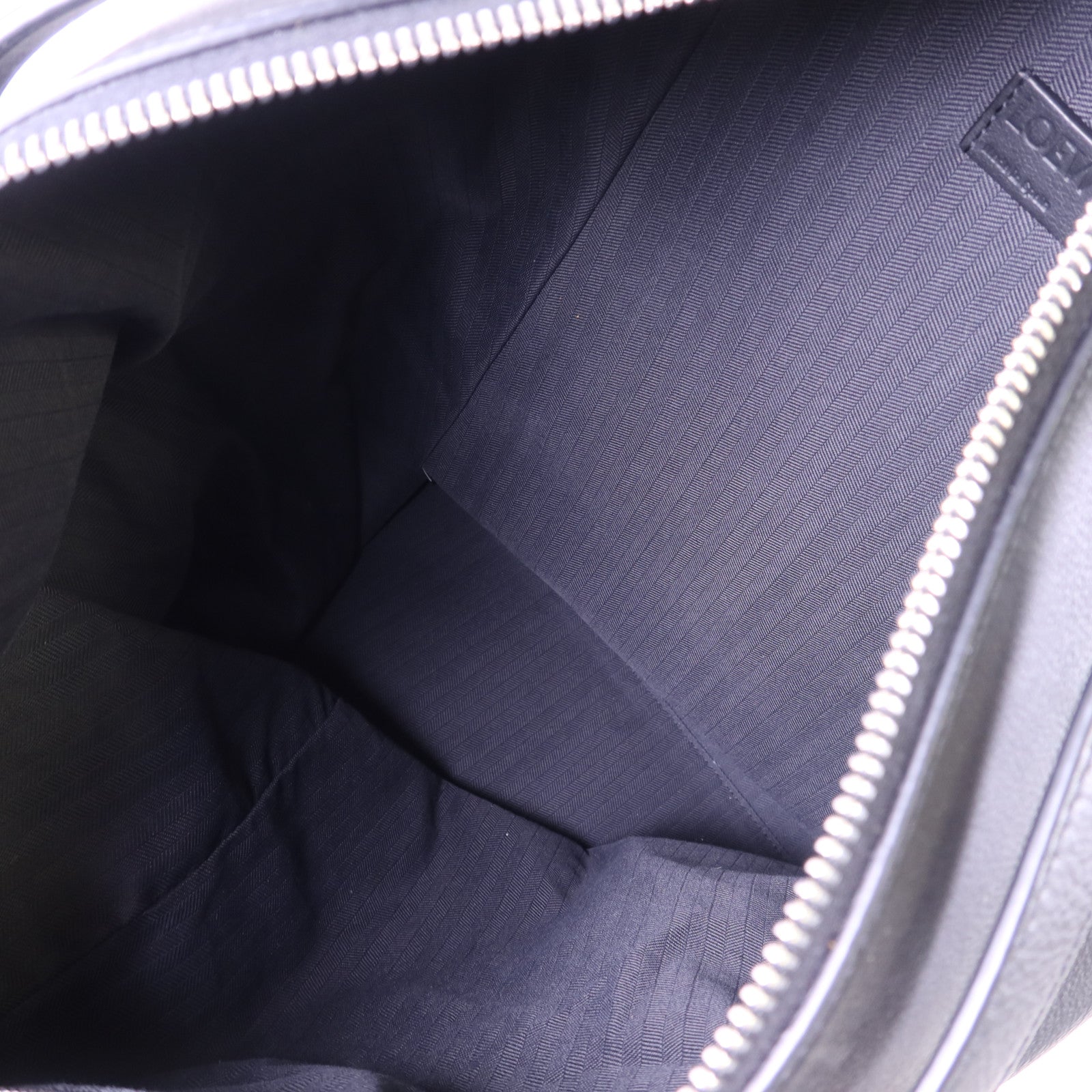 LOEWE 牛皮皮革Convertible Backpack銀扣背包