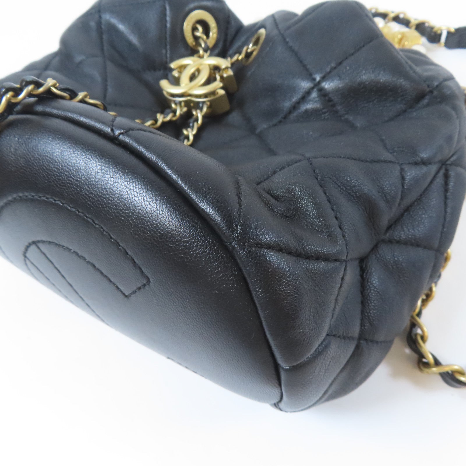 CHANEL 菱格羊皮皮革Pearl Crown Drawstring Bag金扣手挽肩背兩用袋黑色