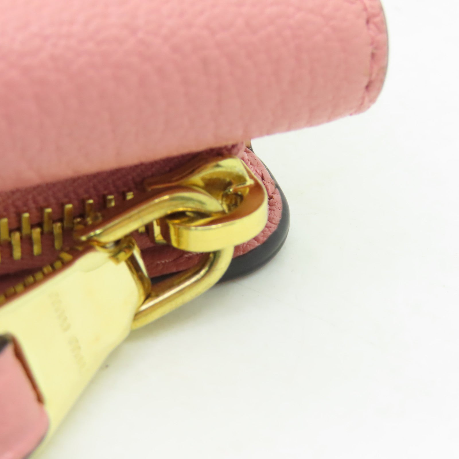 Miu Miu 牛皮皮革Wallet金扣錢包粉紅色