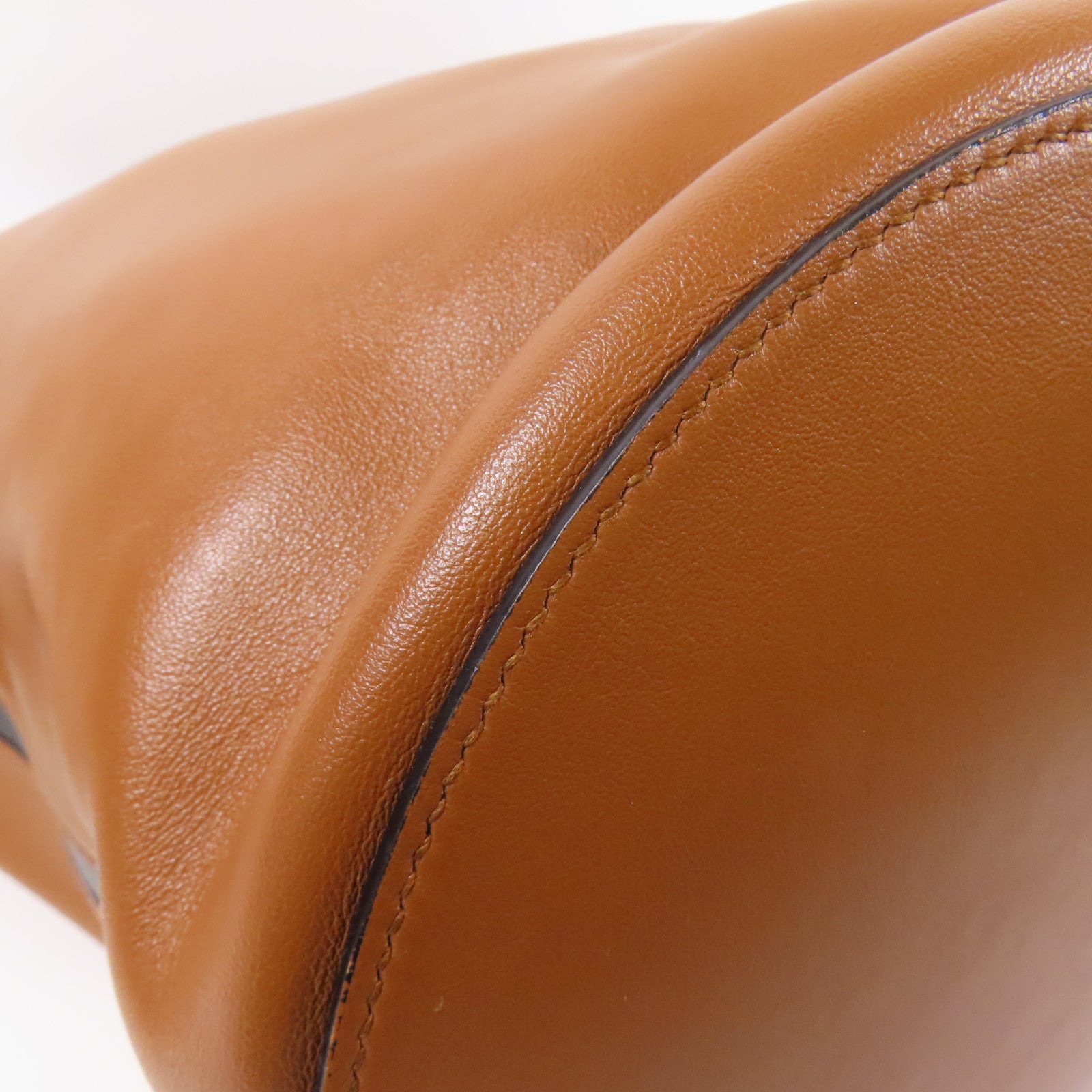 PRADA 皮革Ouverture Bucket Bag肩背袋