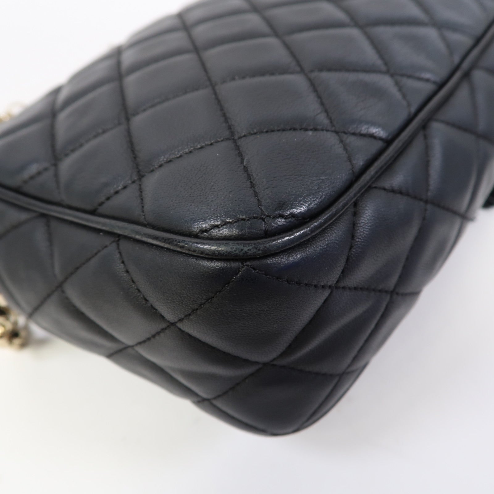 CHANEL 菱格牛皮皮革Chain Shoulder金扣鏈帶肩背袋黑色