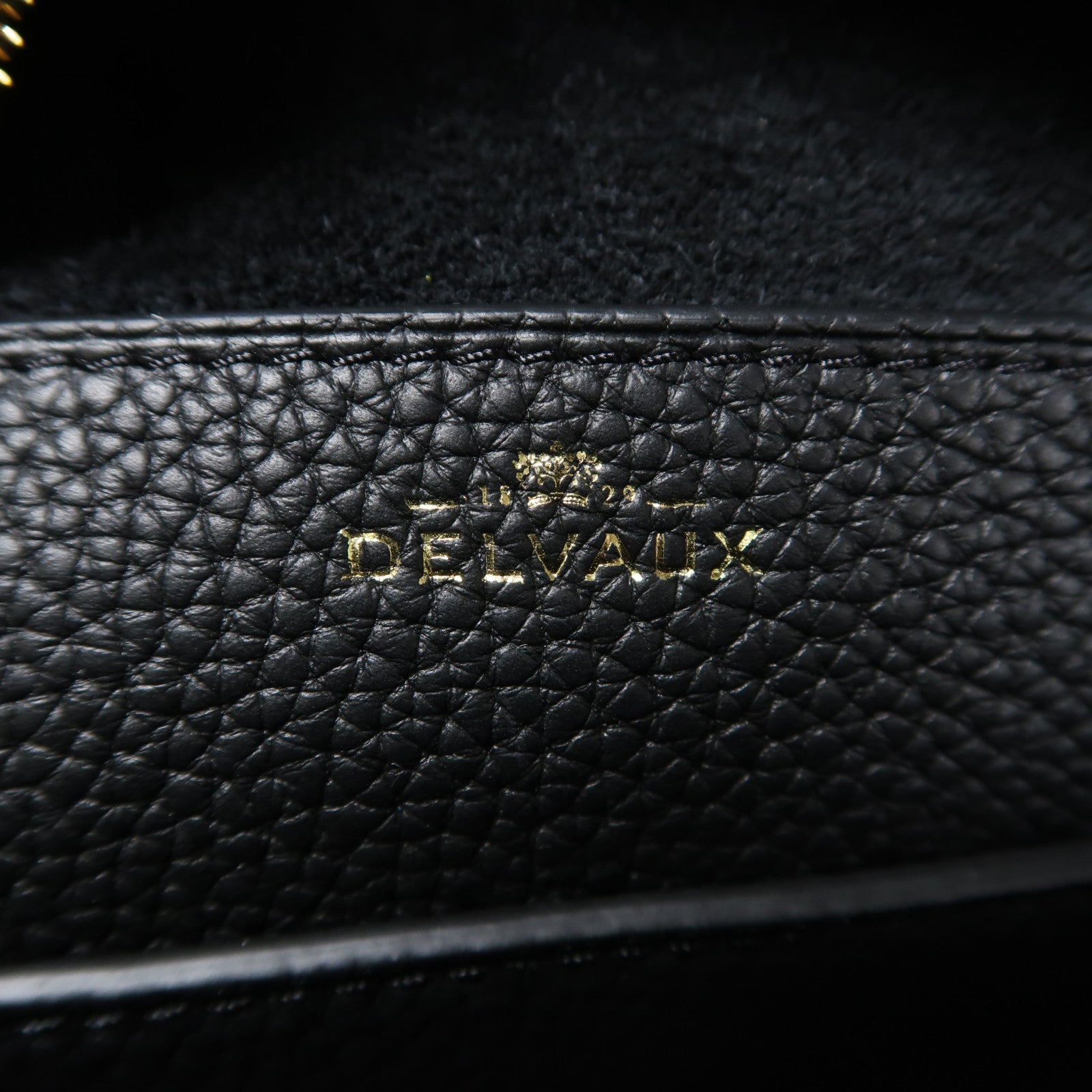 Delvaux 牛皮皮革Cool Box MM金扣手挽肩背兩用袋黑色