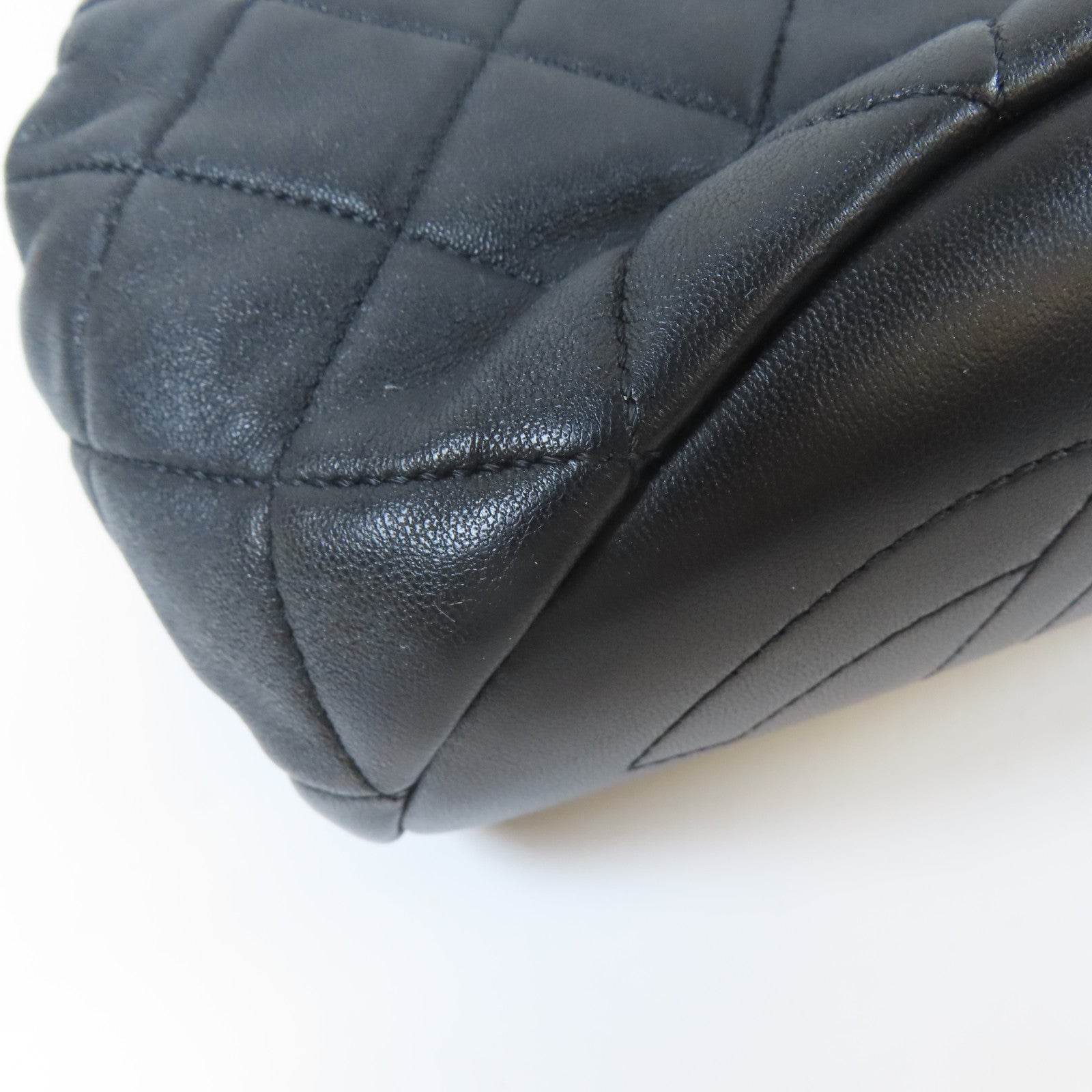 CHANEL 菱格羊皮皮革Pearl Crown Drawstring Bag金扣手挽肩背兩用袋黑色