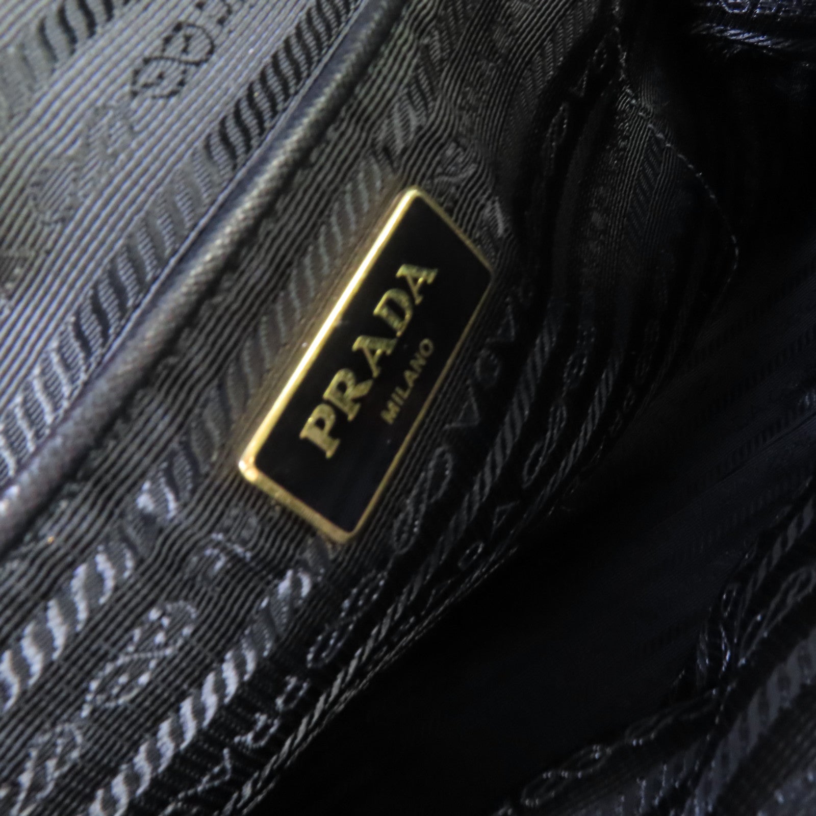 PRADA 尼龍/Saffiano皮革2Way Shoulder Bag金扣手挽肩背兩用袋黑色
