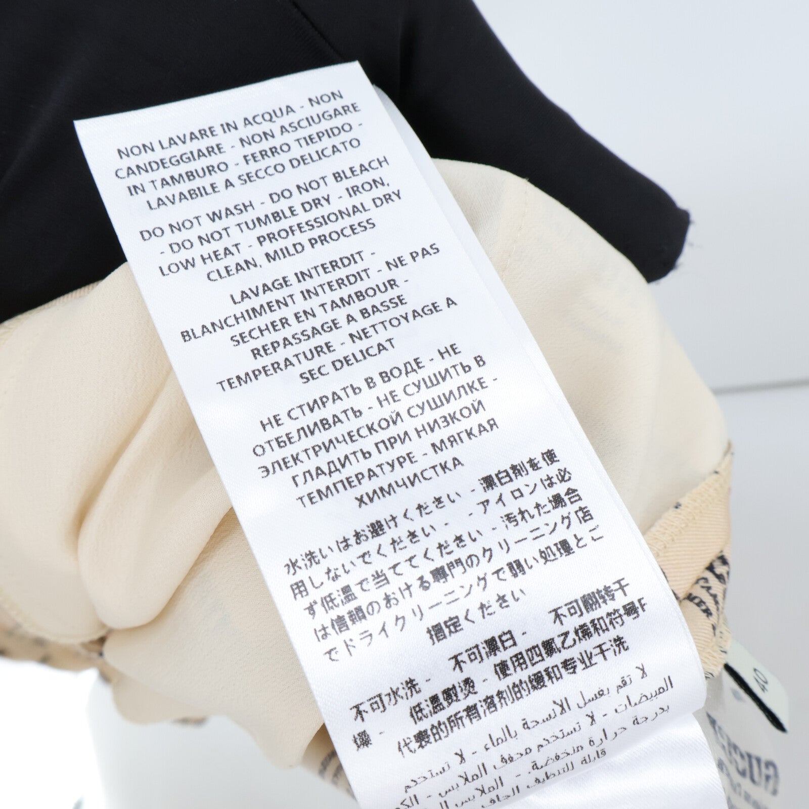 GUCCI Logo Stamp Short褲子