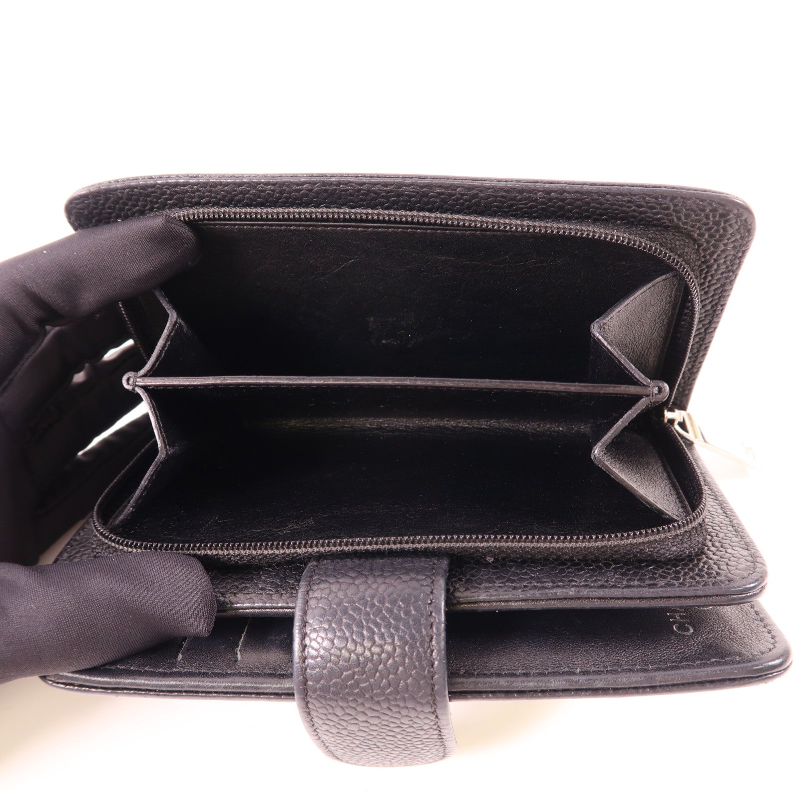 CHANEL 牛皮皮革Bifold Wallet銀扣錢包